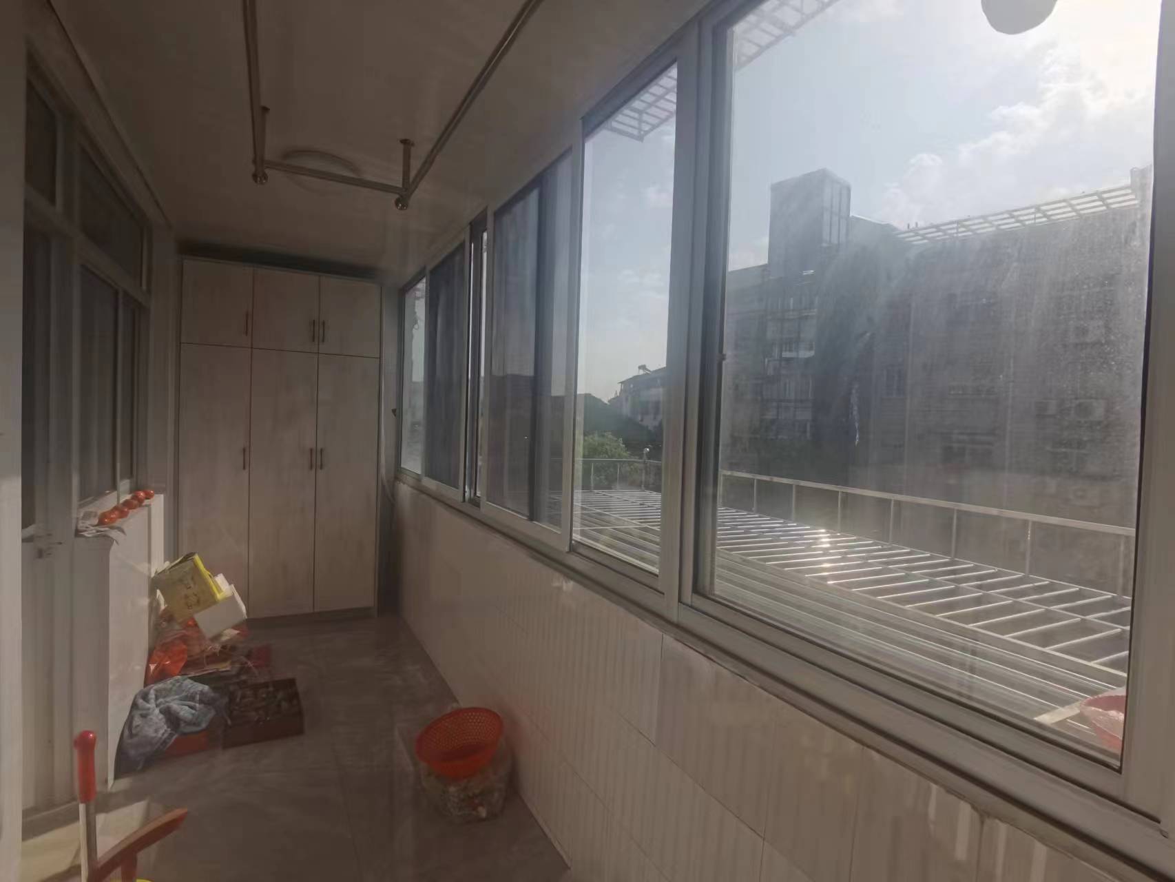 城中花园 3室2厅1卫 95m&sup2;
