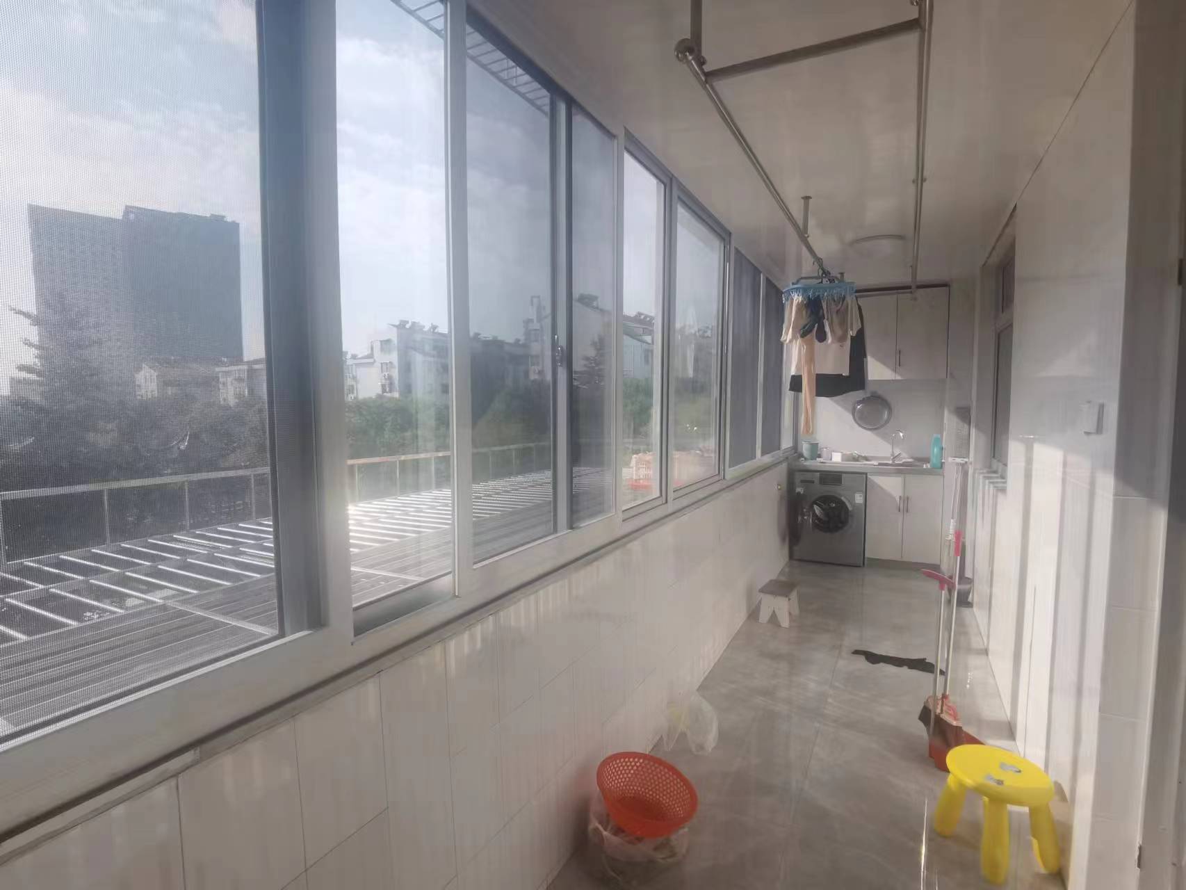 城中花园 3室2厅1卫 95m&sup2;