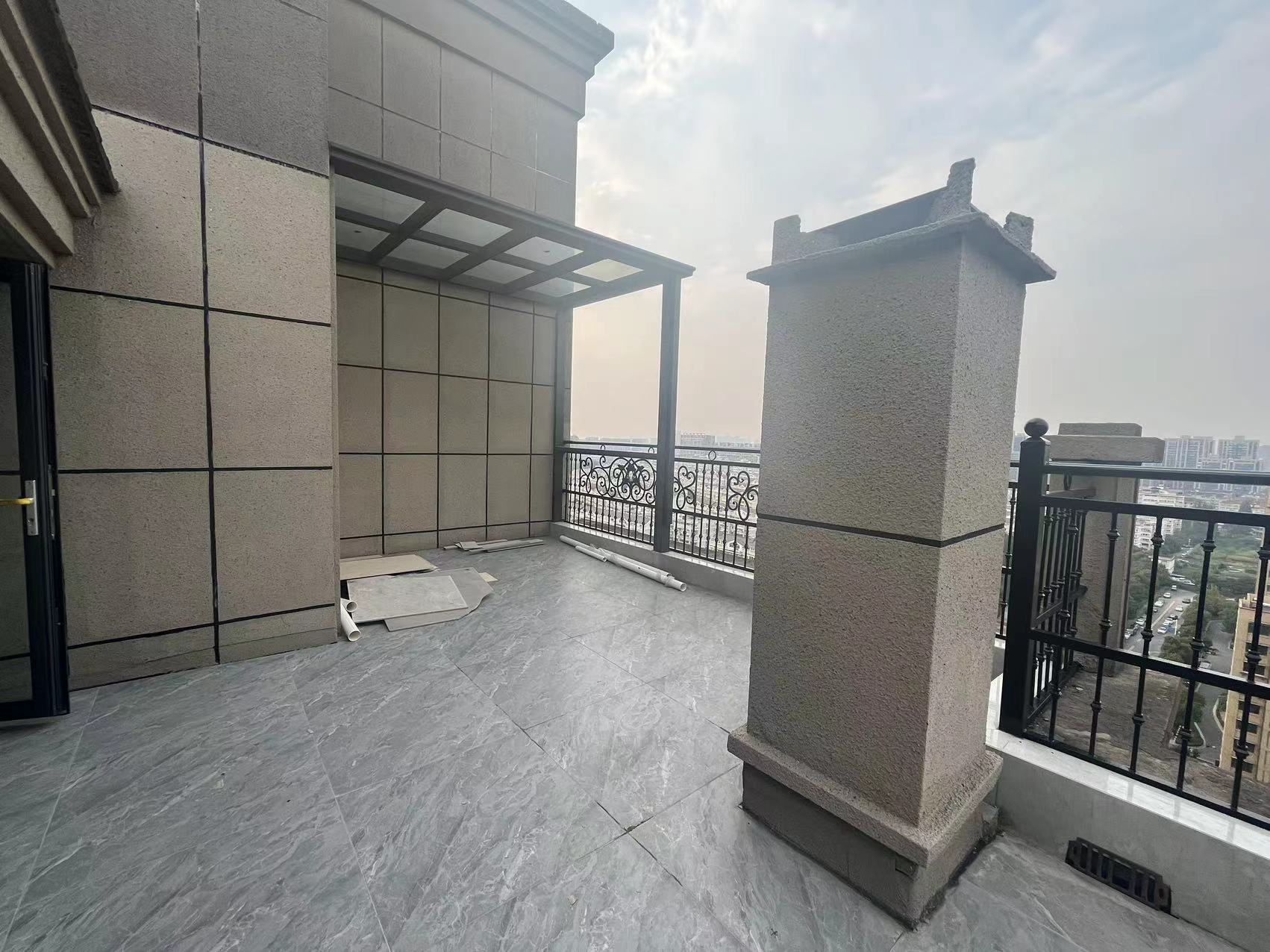 城市嘉苑 5室2厅2卫 202.00m&sup2;