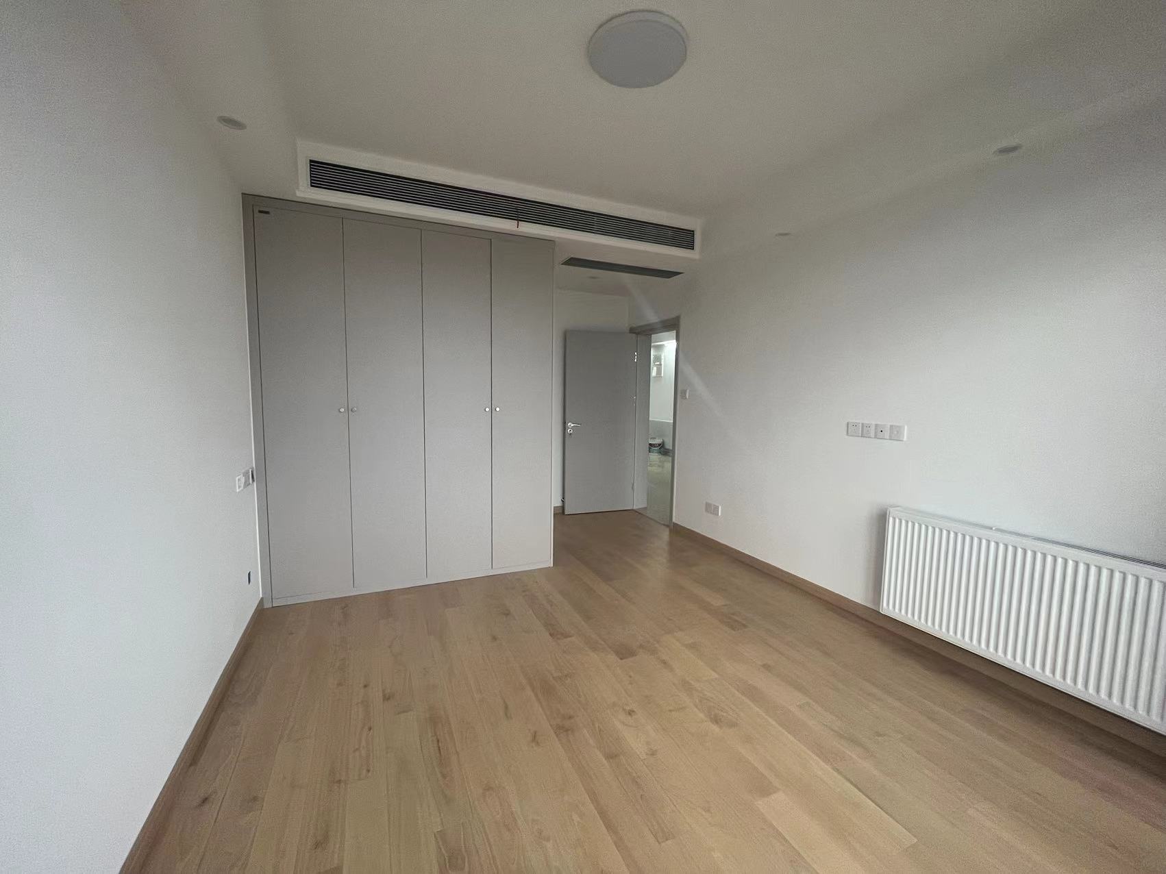 城市嘉苑 5室2厅2卫 202.00m&sup2;