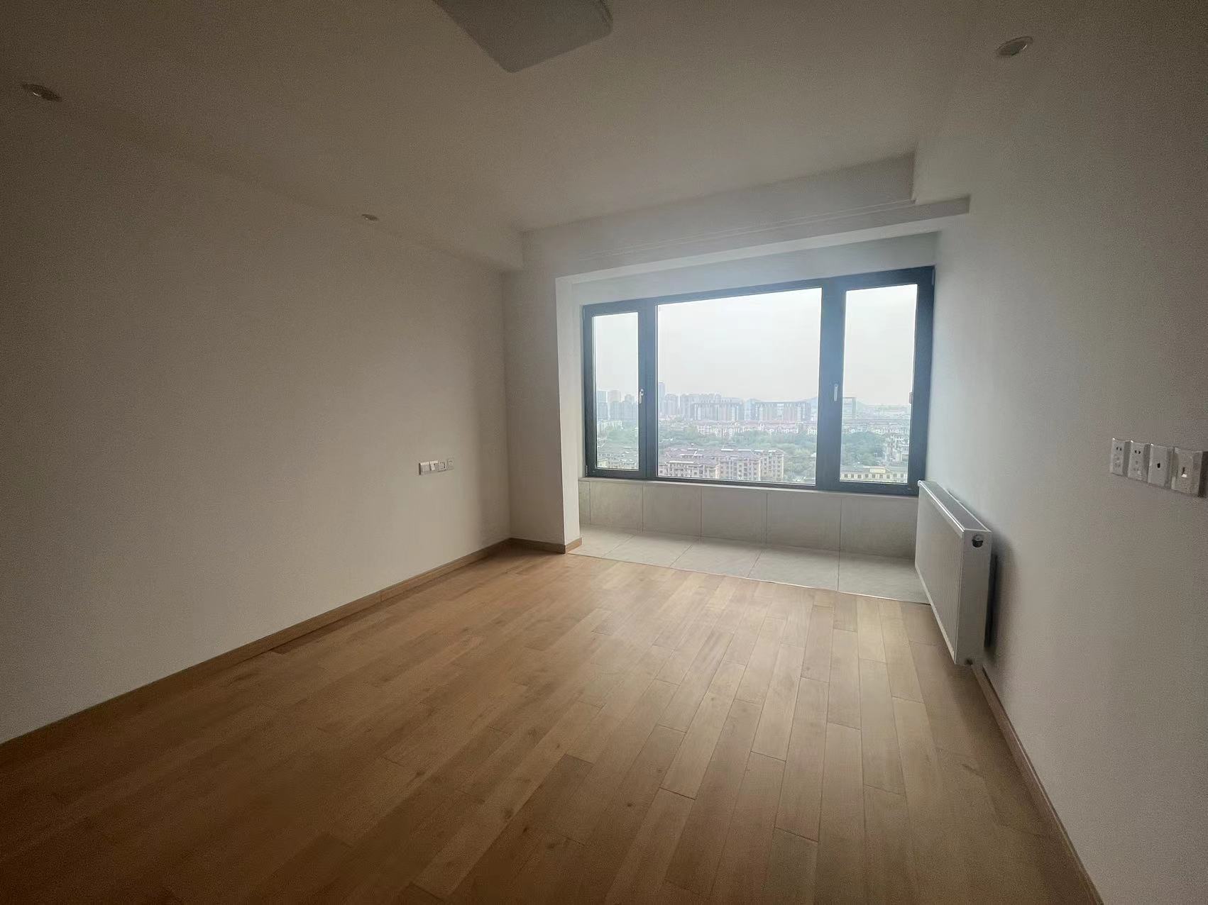 城市嘉苑 5室2厅2卫 202.00m&sup2;