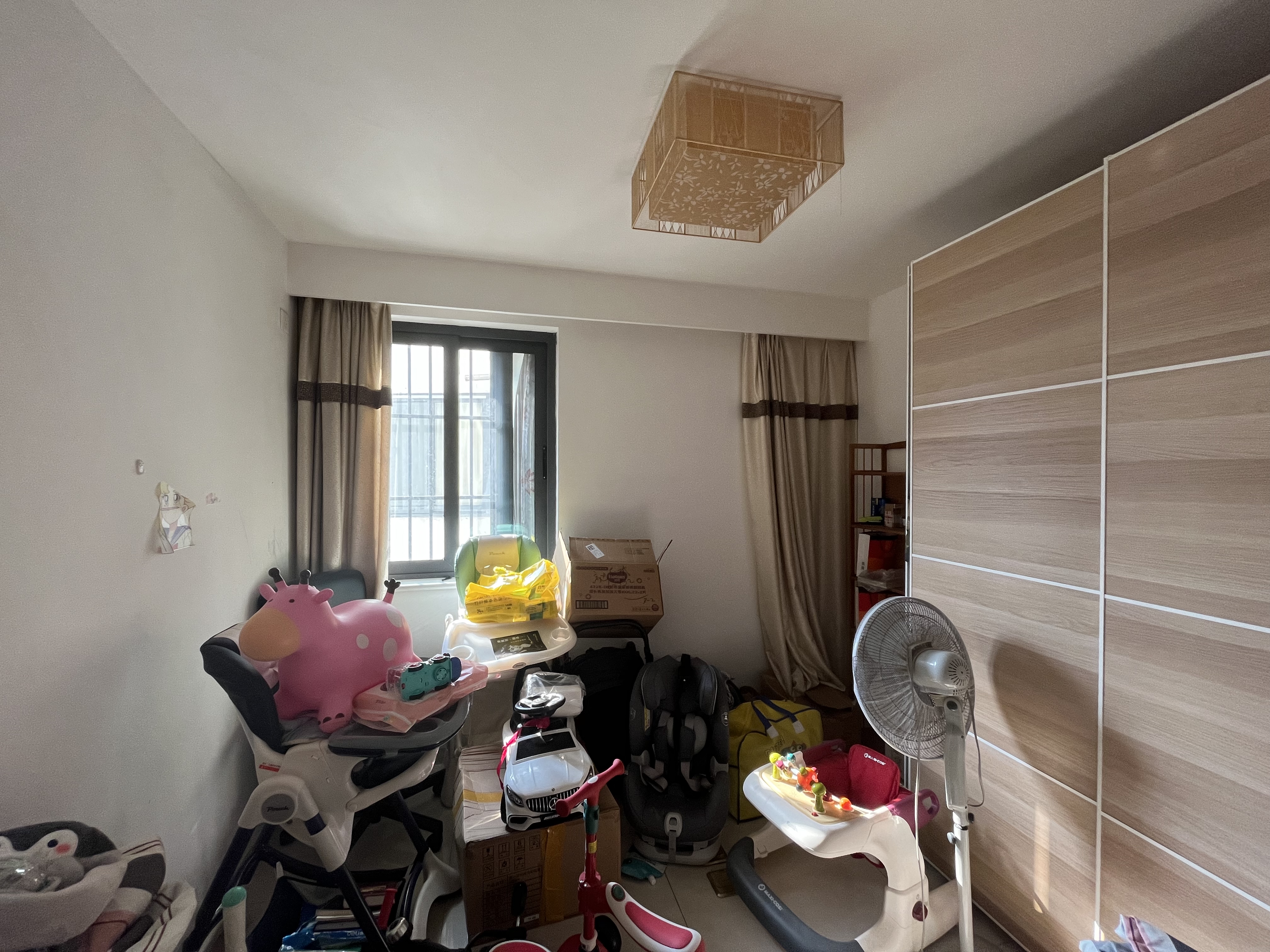 高迪晶城 3室2厅2卫 128.00m&sup2;