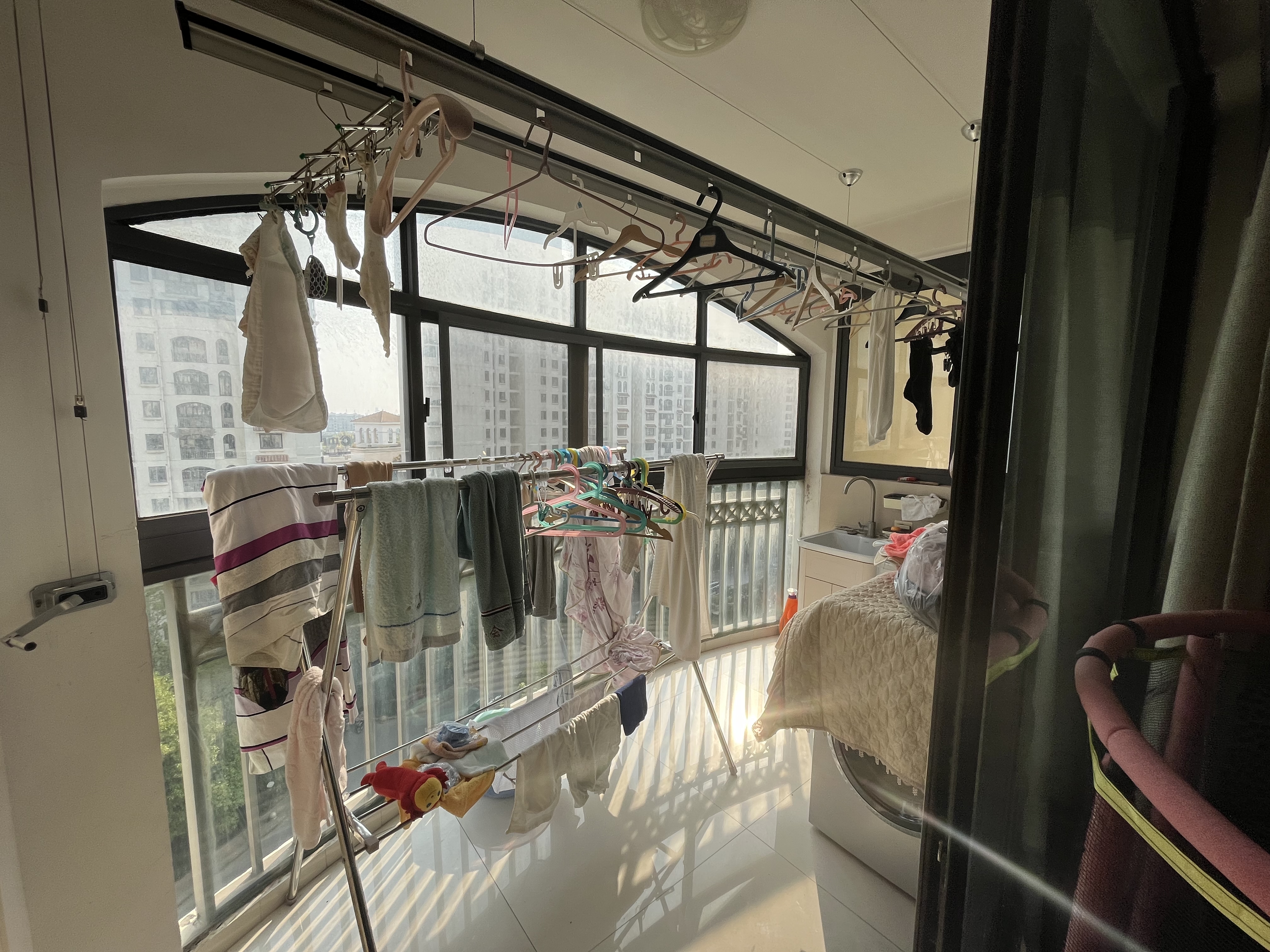 高迪晶城 3室2厅2卫 128.00m&sup2;