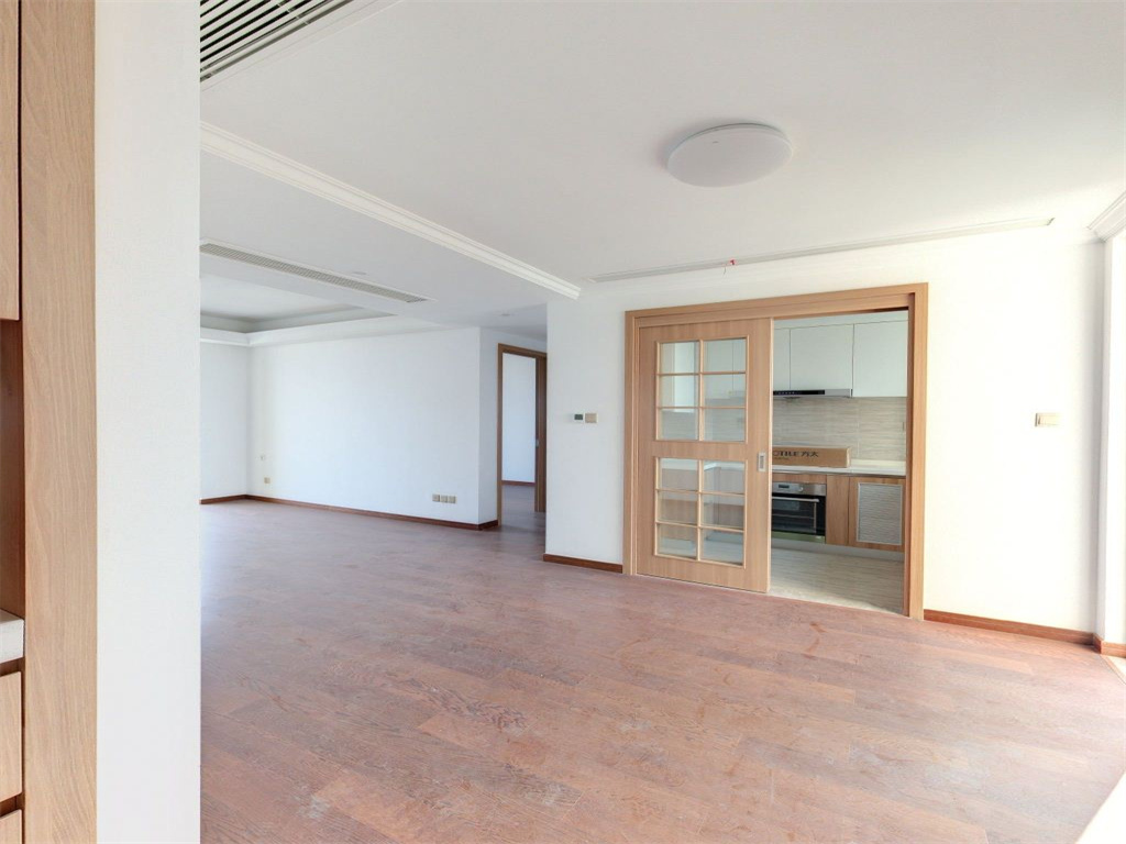 雍华府 3室2厅2卫 114m&sup2;