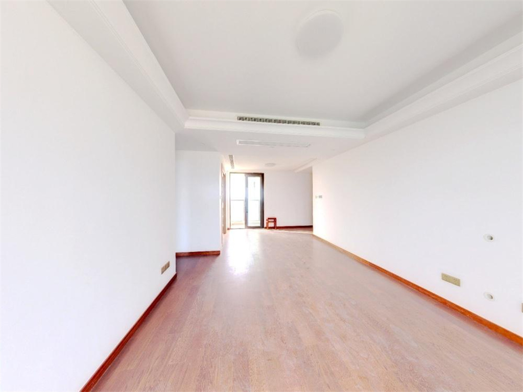 雍华府 3室2厅2卫 114m&sup2;