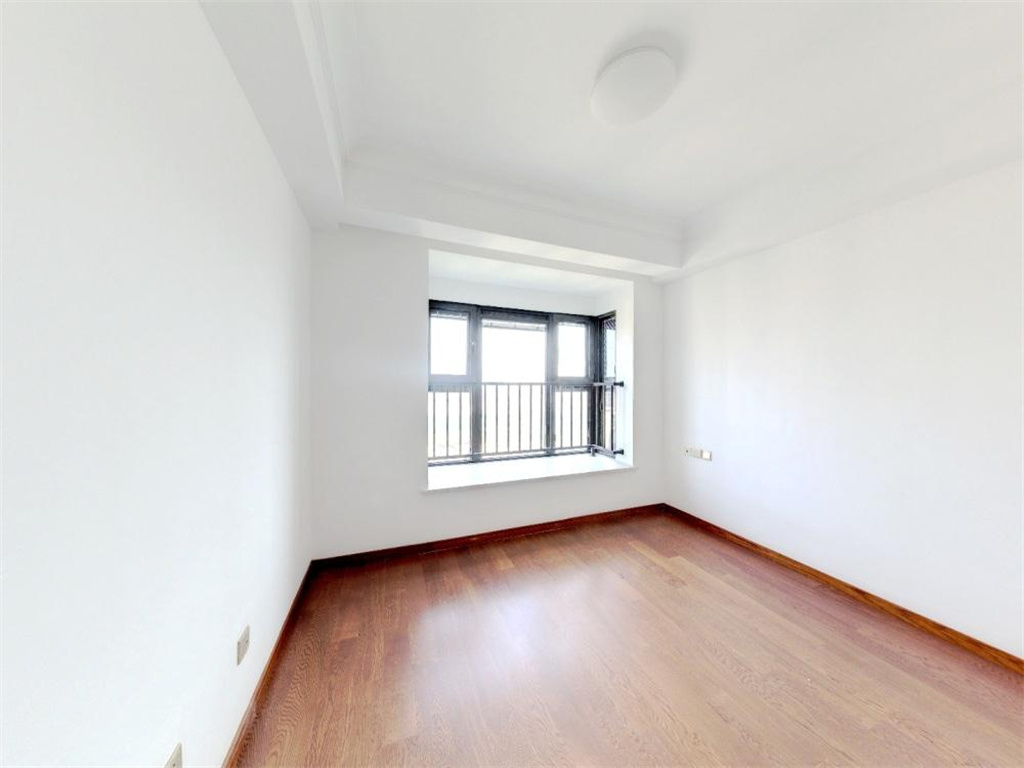 雍华府 3室2厅2卫 114m&sup2;