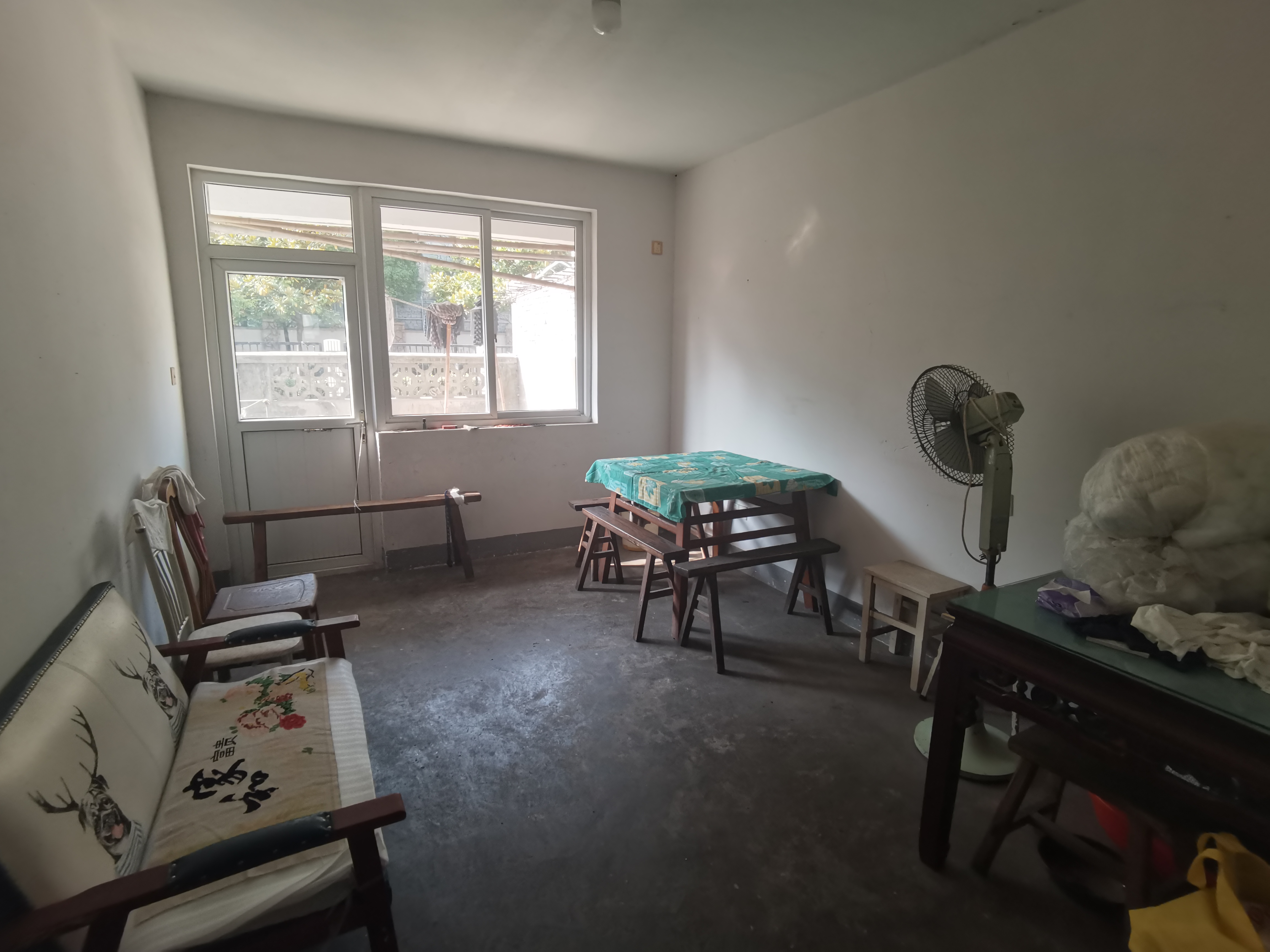 民主新村 3室2厅1卫 75m²