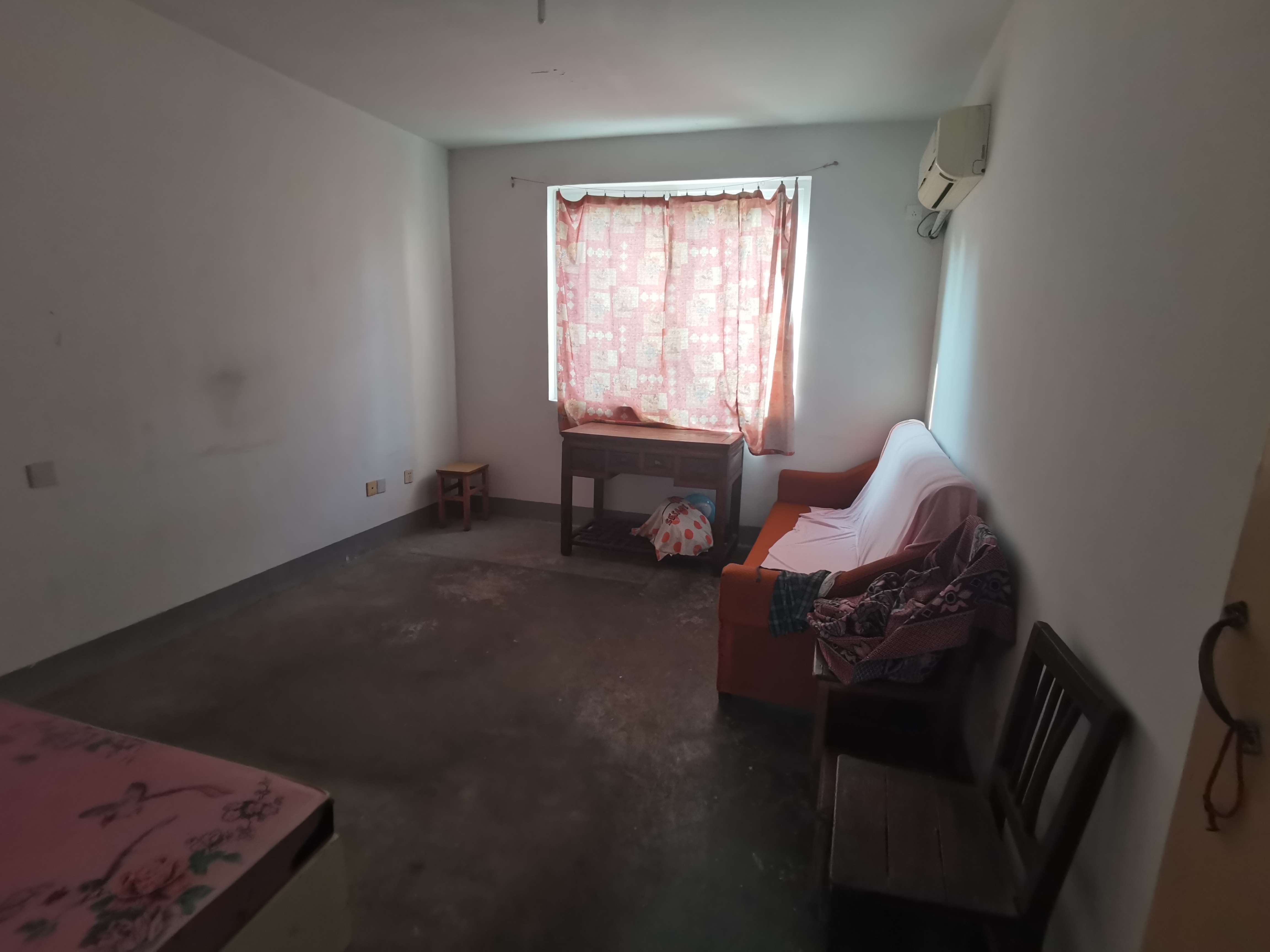 民主新村 3室2厅1卫 75m&sup2;