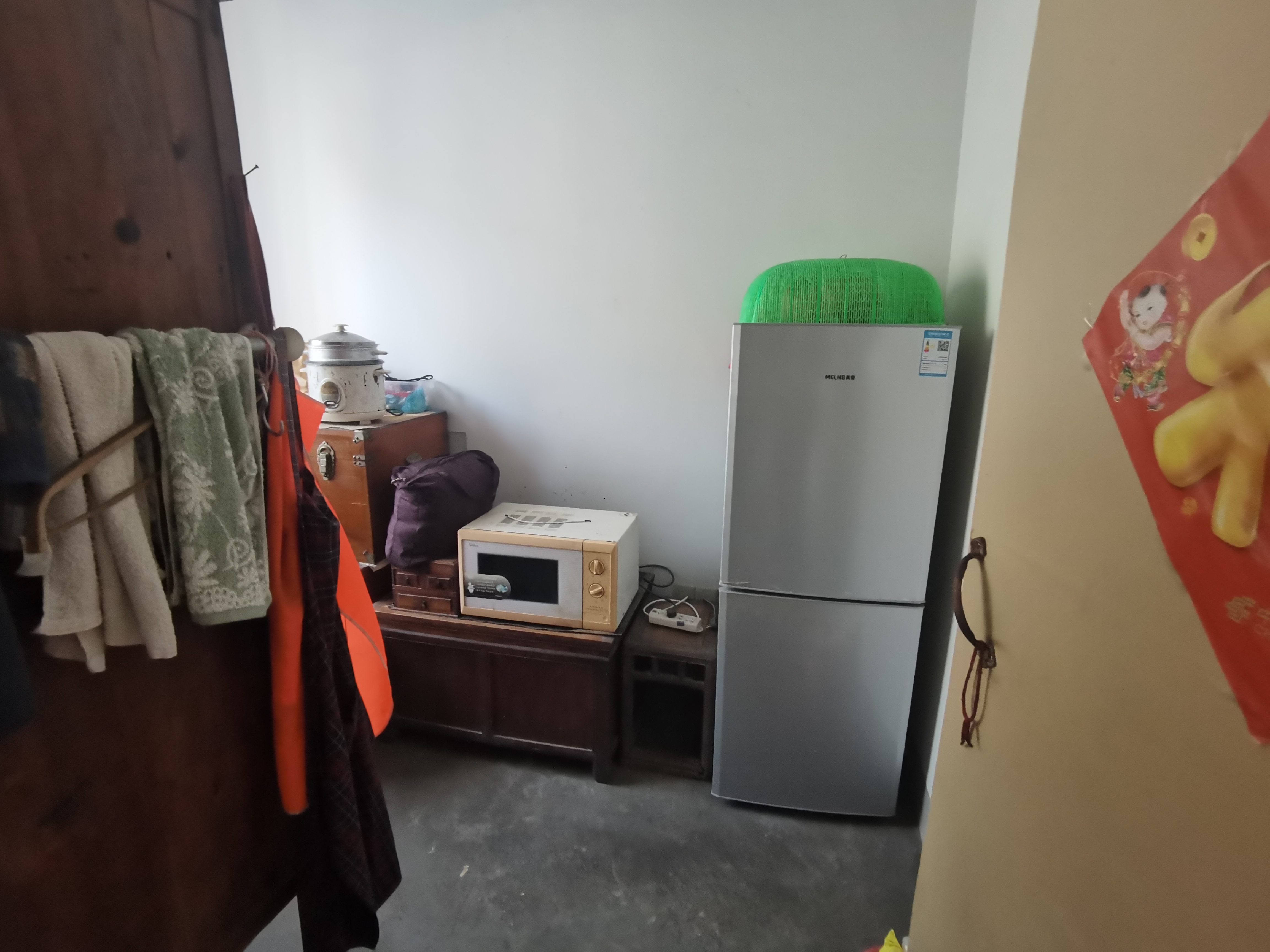 民主新村 3室2厅1卫 75m&sup2;