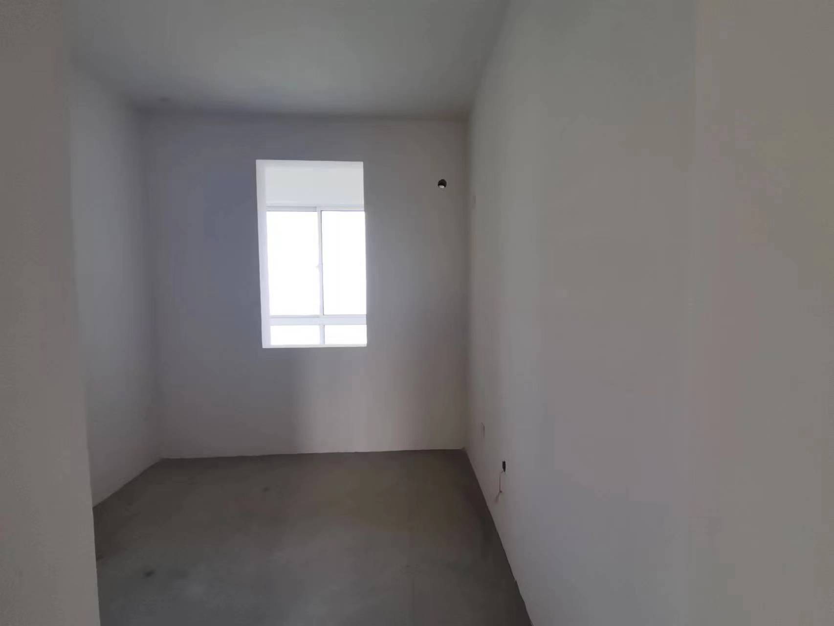 湖滨华庭 4室2厅2卫 168m&sup2;