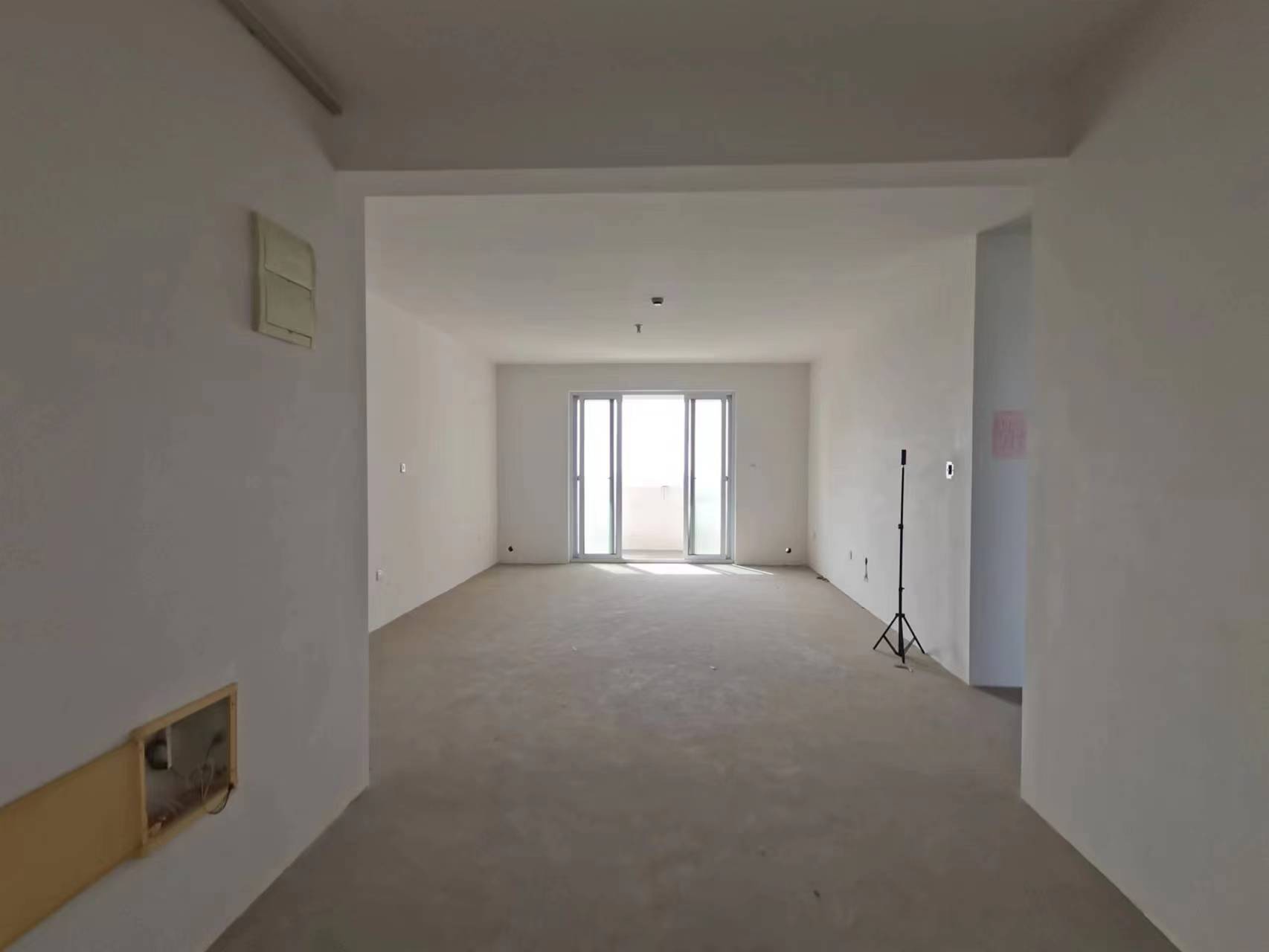 湖滨华庭 4室2厅2卫 168m&sup2;