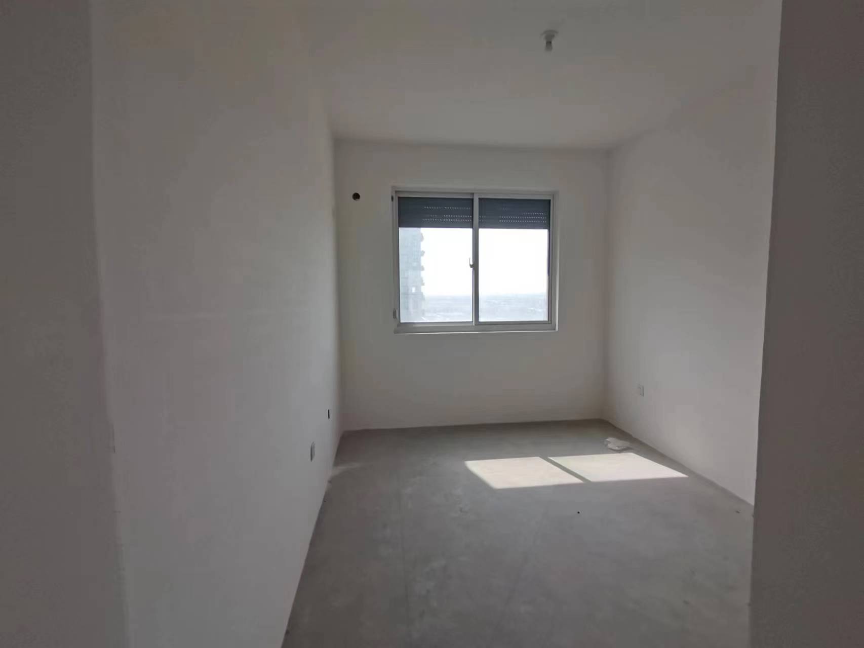 湖滨华庭 4室2厅2卫 146m&sup2;