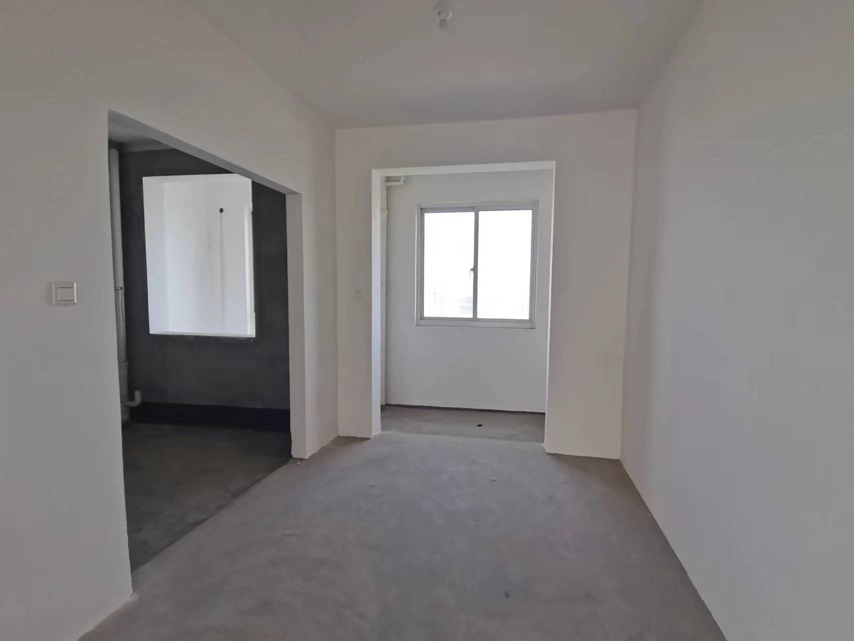 湖滨华庭 4室2厅2卫 146m&sup2;