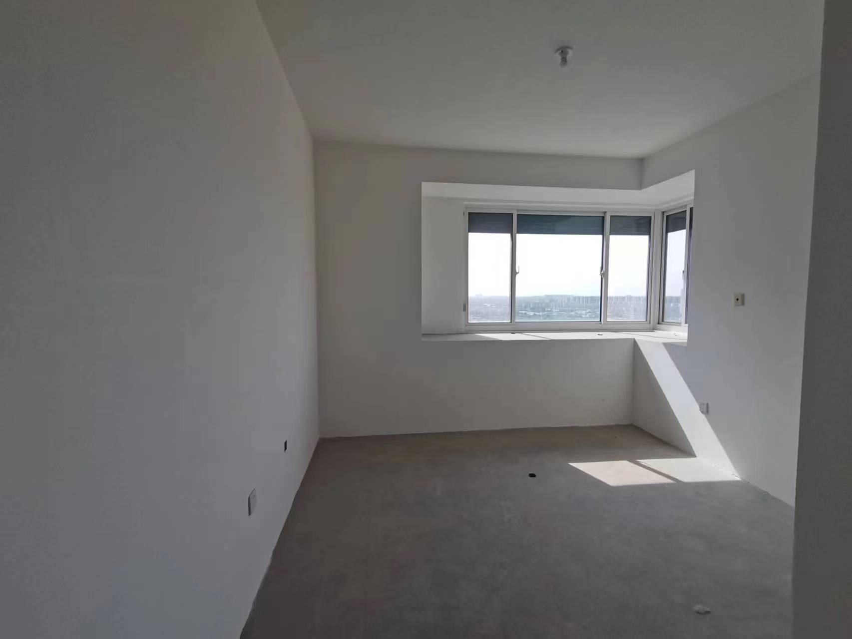湖滨华庭 4室2厅2卫 146m&sup2;