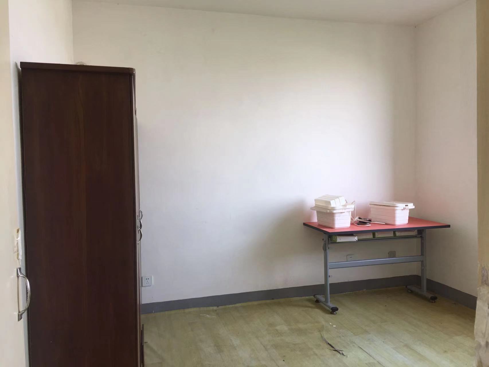 江景国际家园北区 3室2厅1卫 145m&sup2;