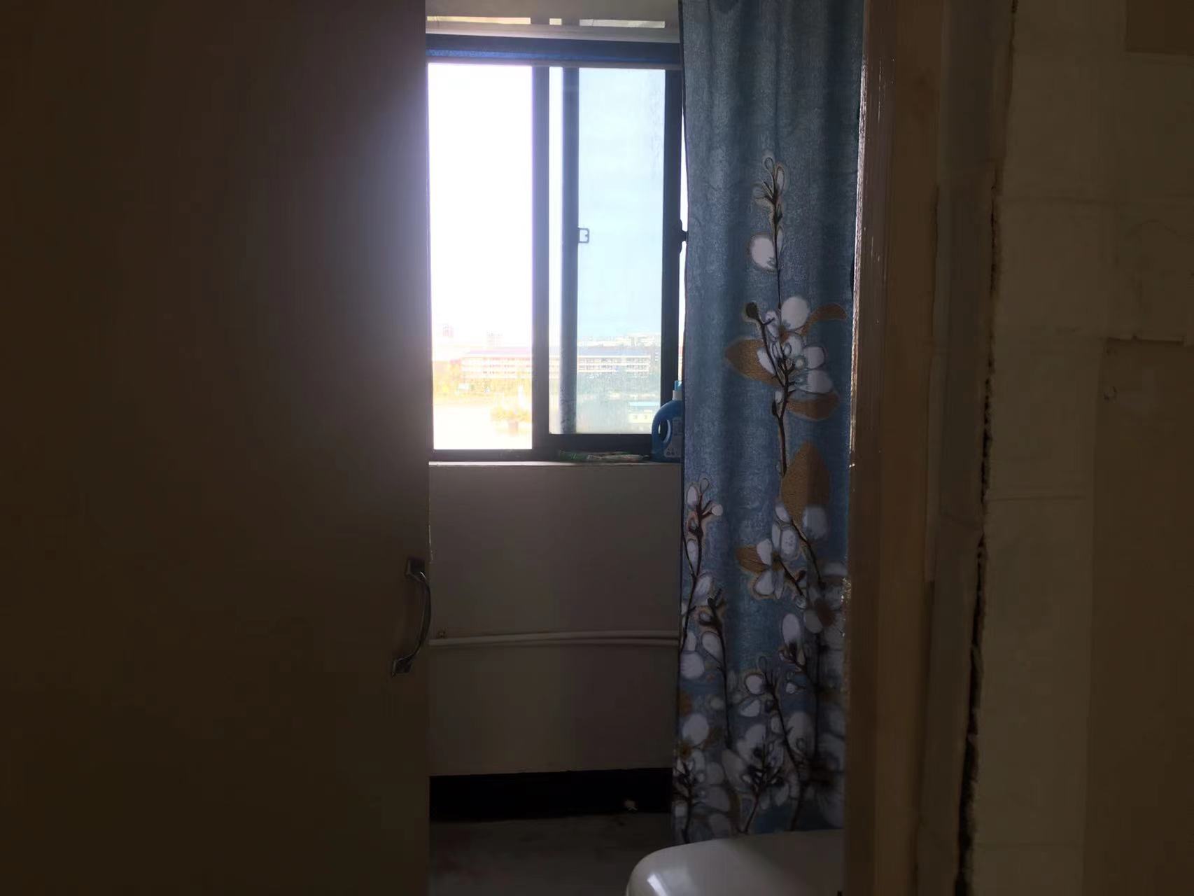 江景国际家园北区 3室2厅1卫 145m&sup2;