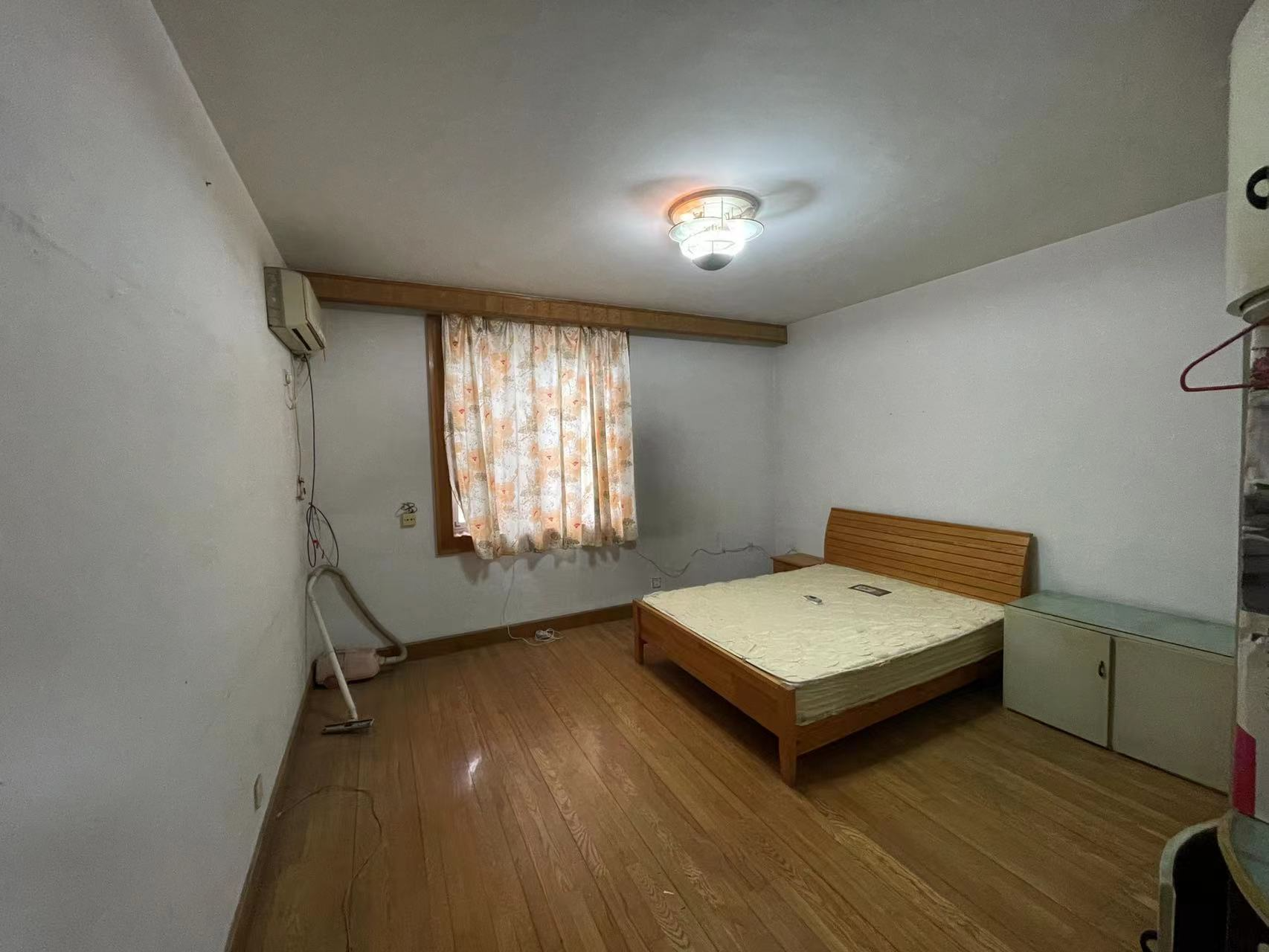 南川园新村 3室1厅1卫 88m&sup2;