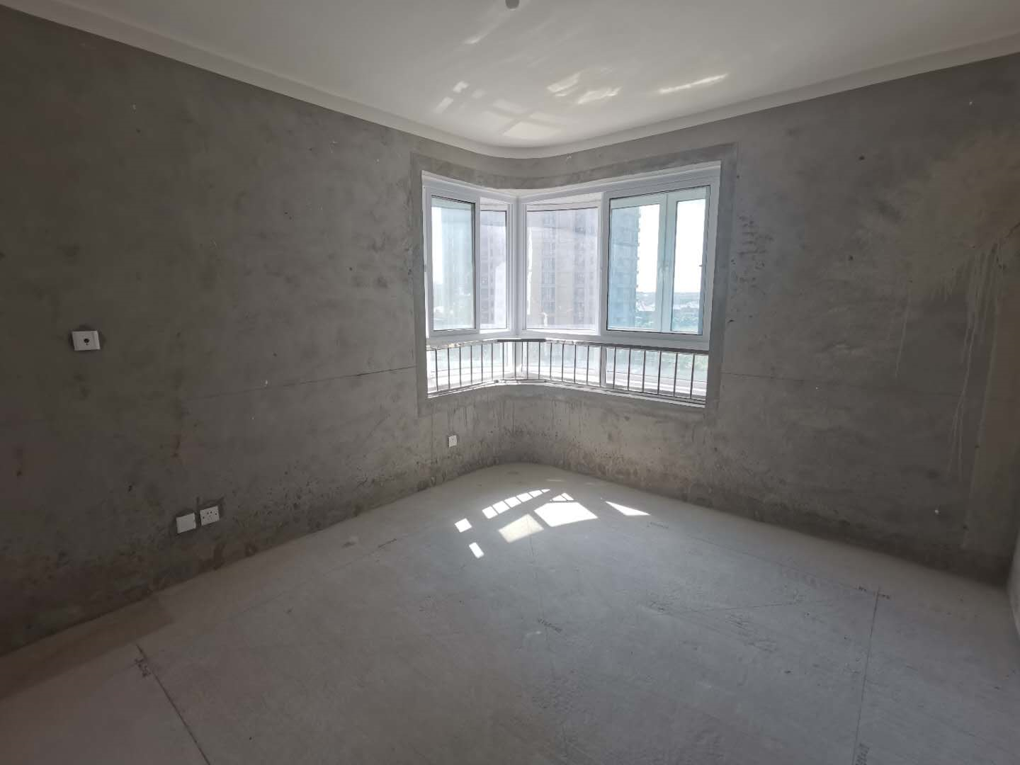 富都豪园 4室2厅2卫 148m²