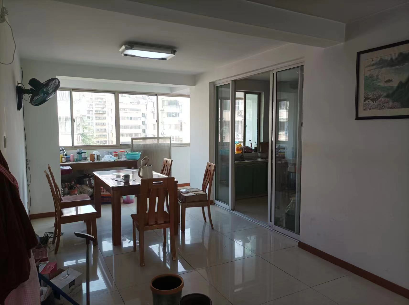 新胜花苑西区 4室2厅2卫 173m&sup2;