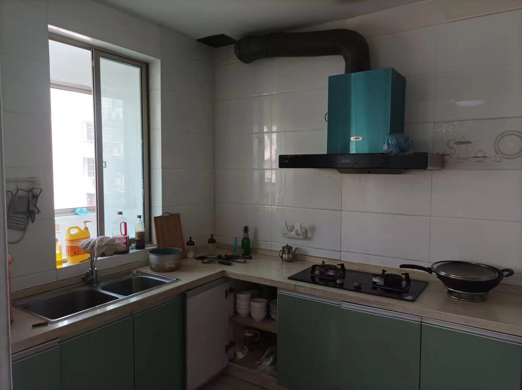 新胜花苑西区 4室2厅2卫 173m&sup2;