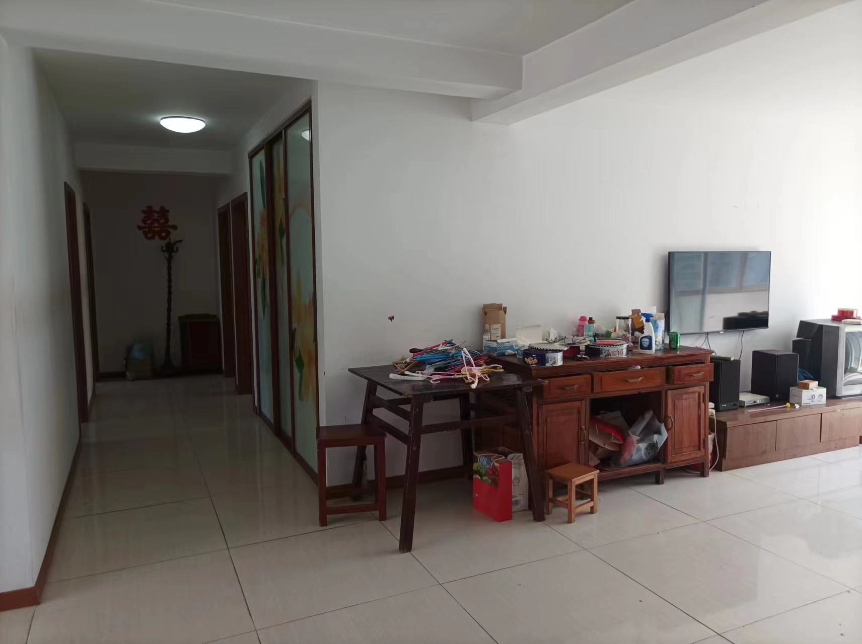 新胜花苑西区 4室2厅2卫 173m&sup2;