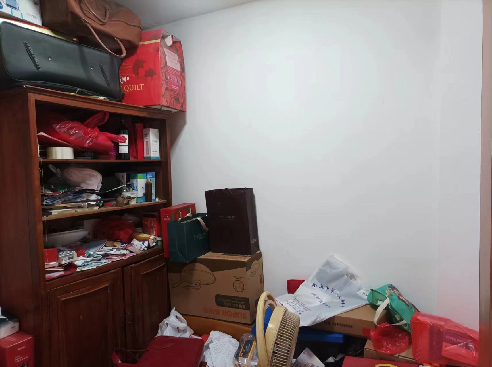 新胜花苑西区 4室2厅2卫 173m&sup2;