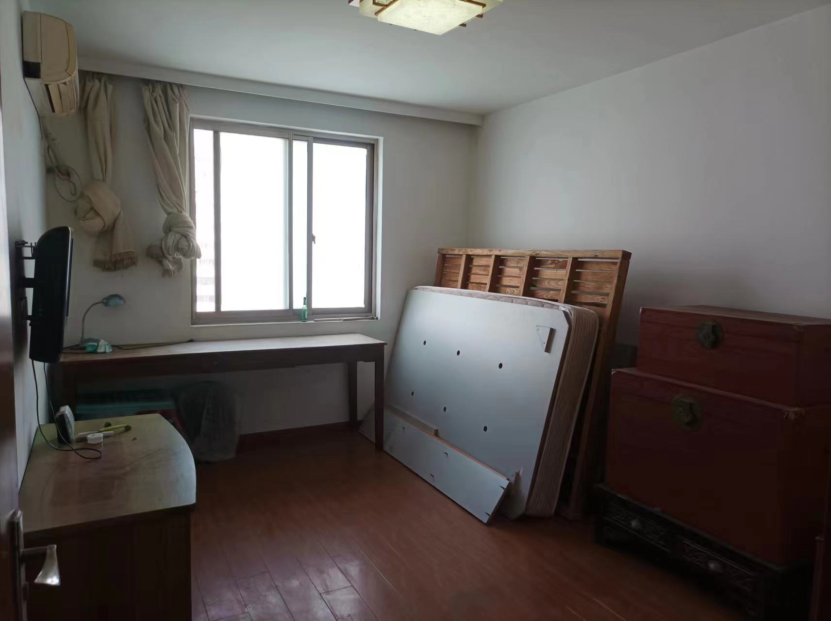 新胜花苑西区 4室2厅2卫 173m&sup2;