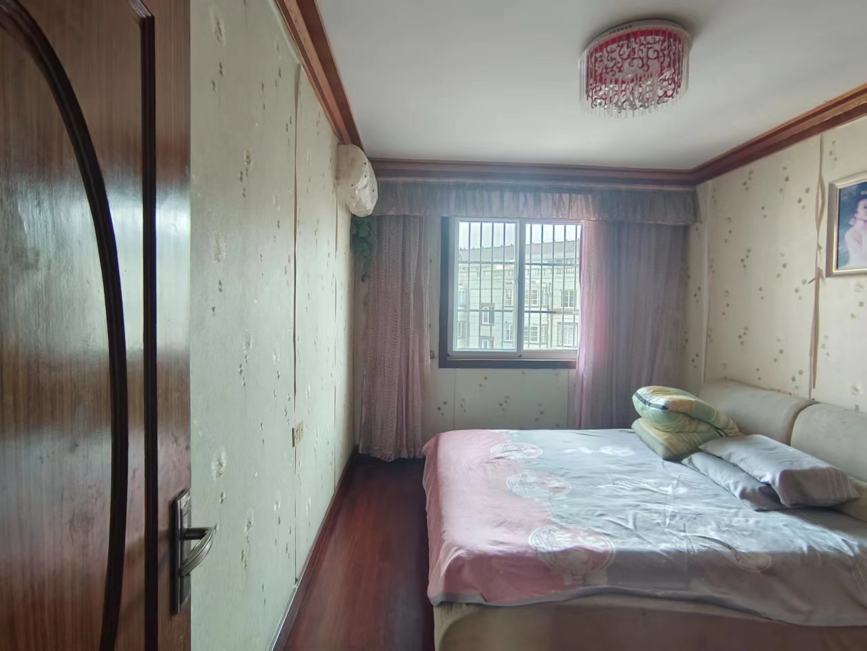 越江新村 3室1厅1卫 97m&sup2;
