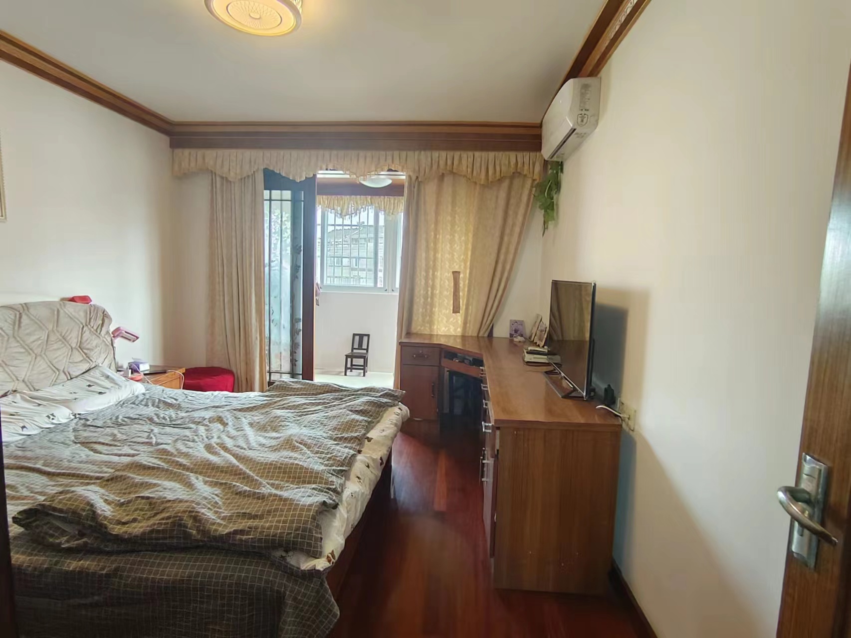 越江新村 3室1厅1卫 97m&sup2;