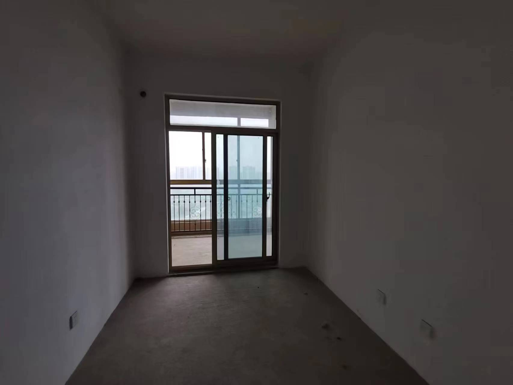恒盛豪庭 3室2厅2卫 133m&sup2;