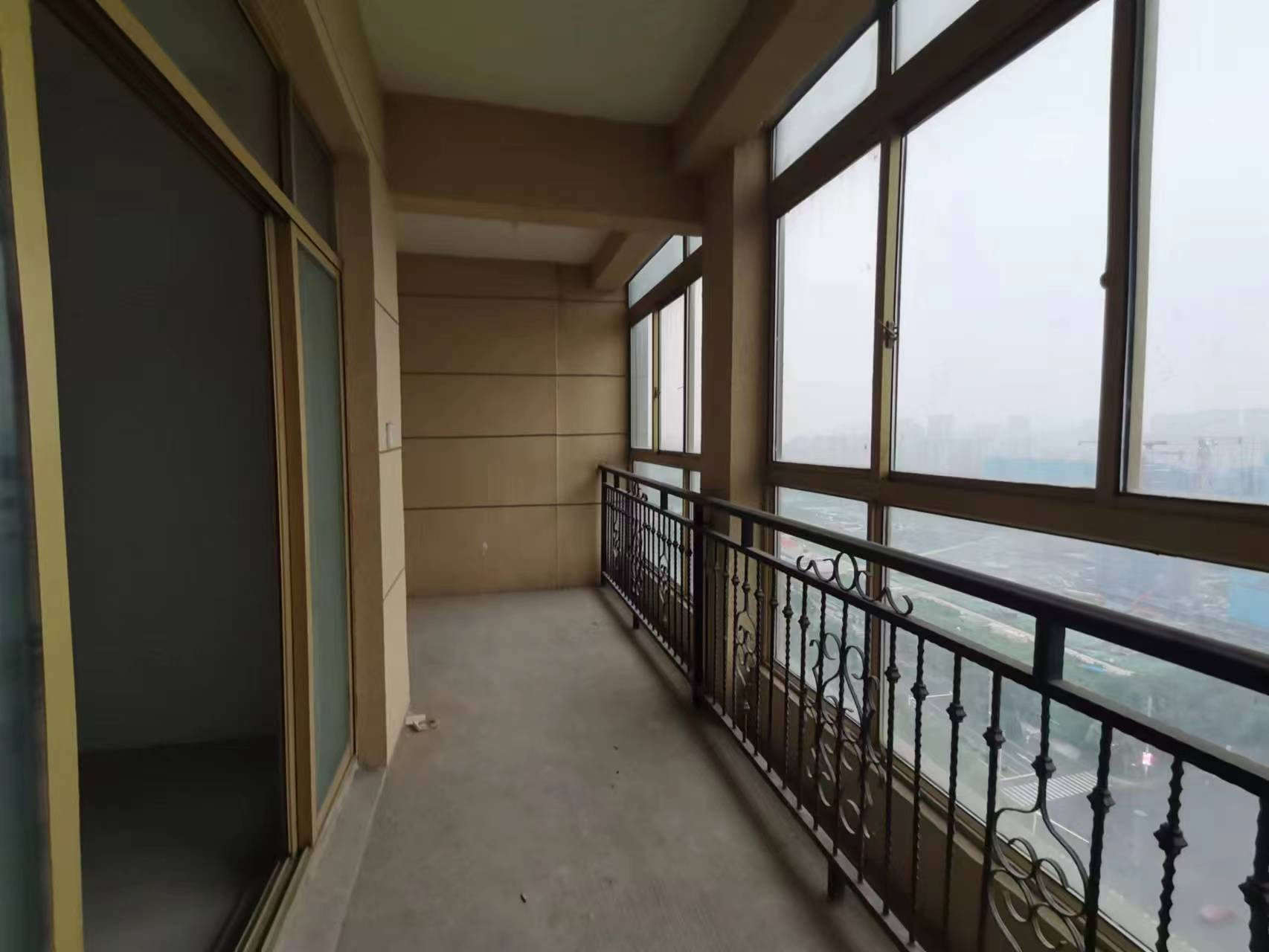 恒盛豪庭 3室2厅2卫 133m&sup2;