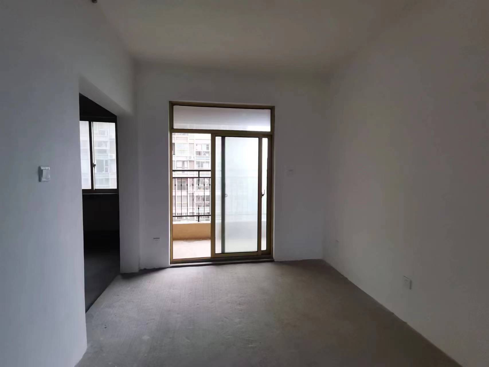 恒盛豪庭 3室2厅2卫 133m&sup2;