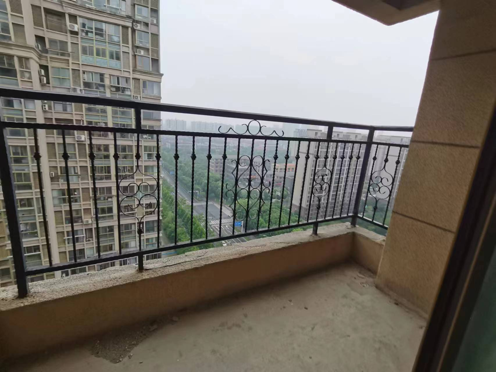 恒盛豪庭 3室2厅2卫 133m&sup2;