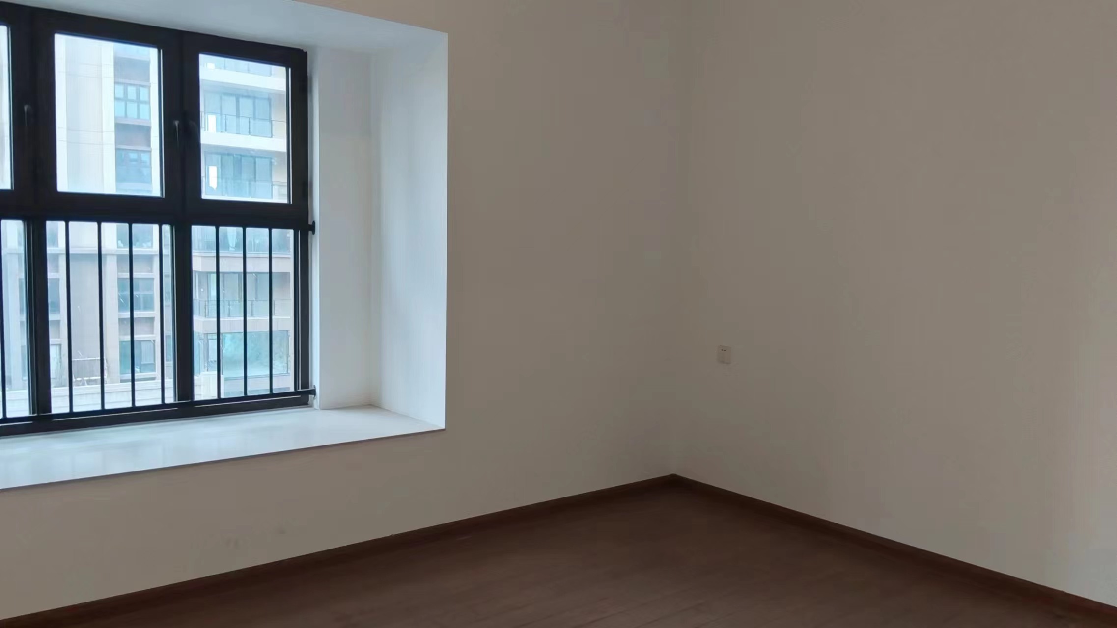 碧桂园时代悦城 5室2厅2卫 270.00m&sup2;