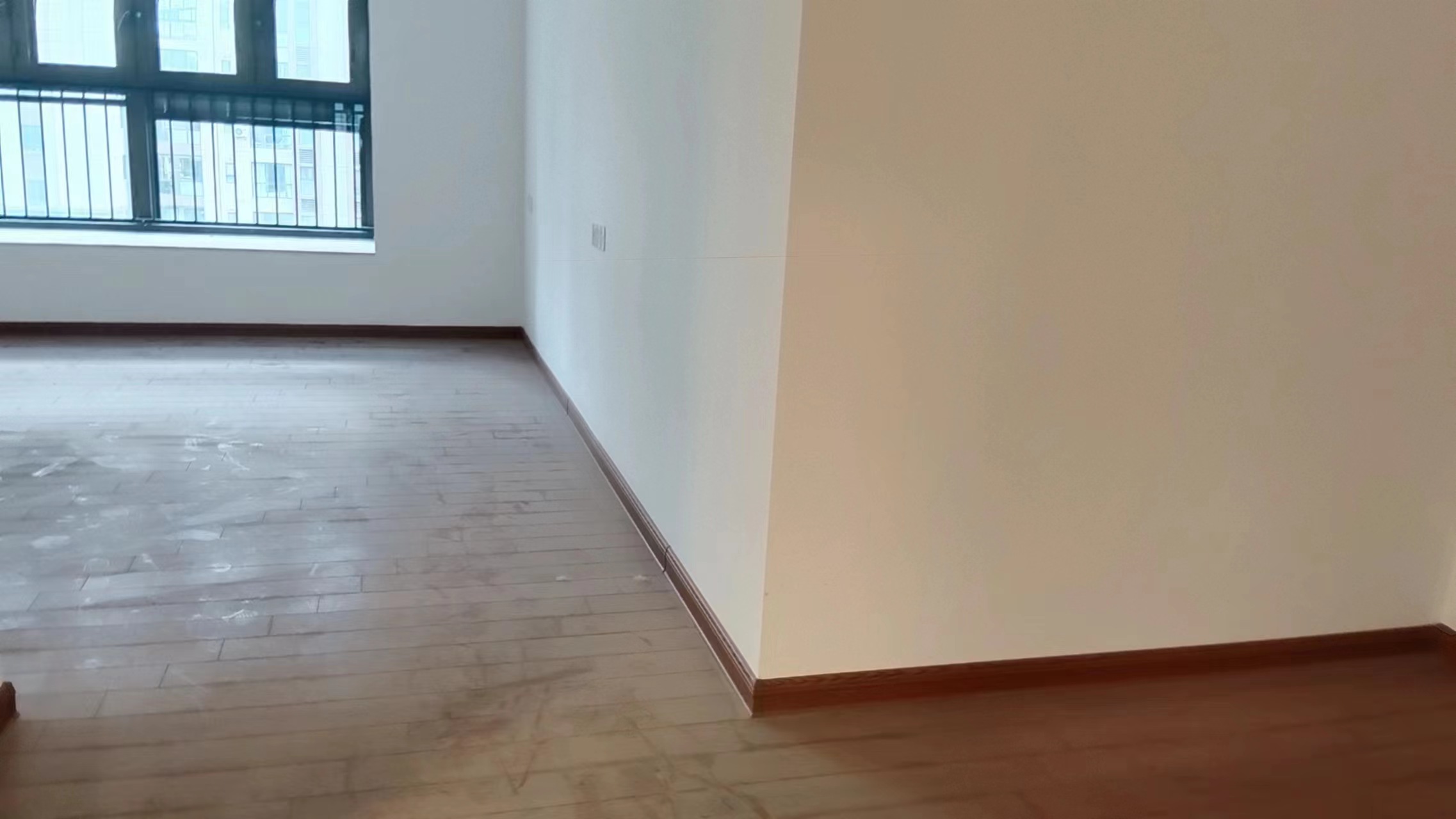 碧桂园时代悦城 5室2厅2卫 270.00m&sup2;