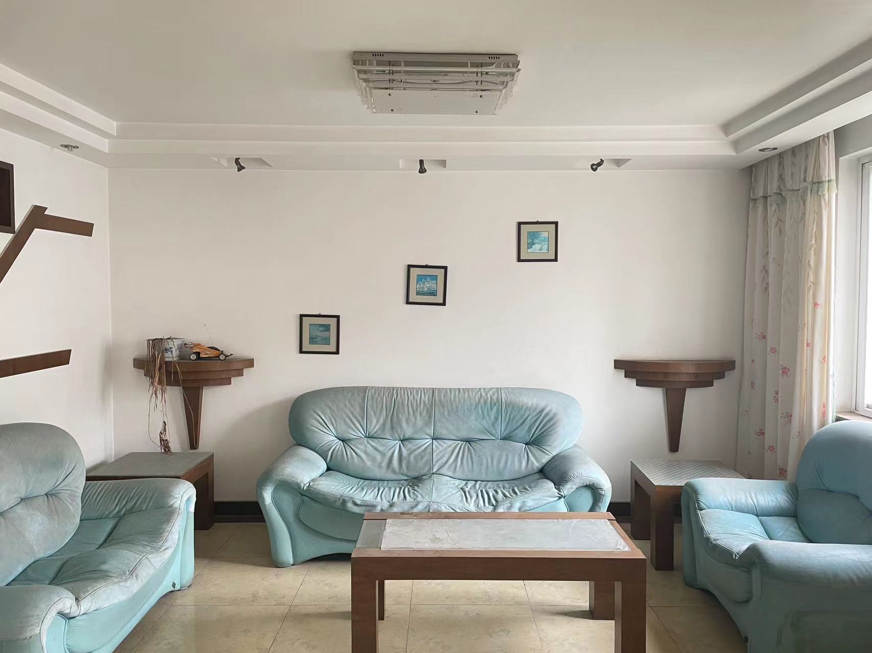 朝晖花园 3室2厅2卫 175.00m&sup2;