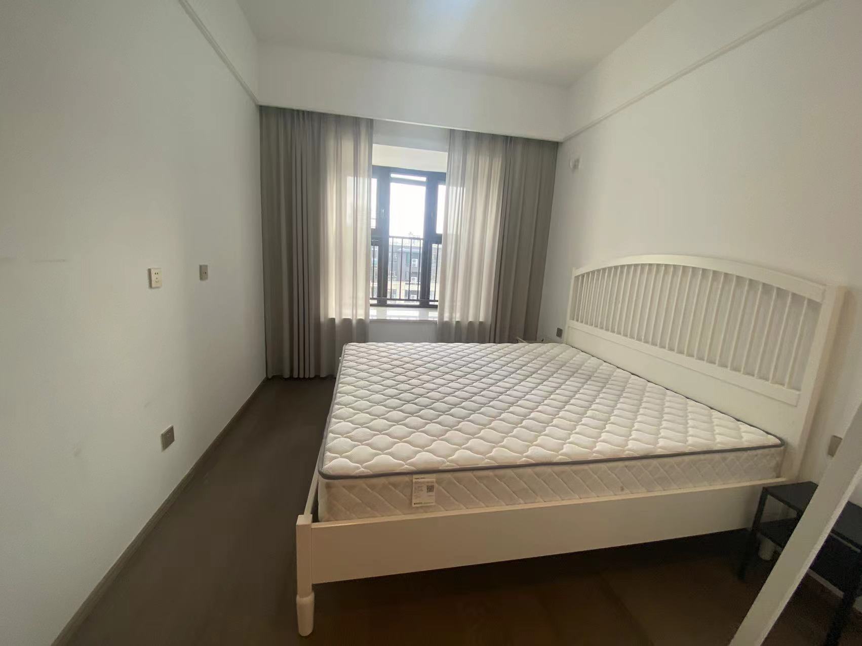 珑府 4室2厅2卫 145m&sup2;