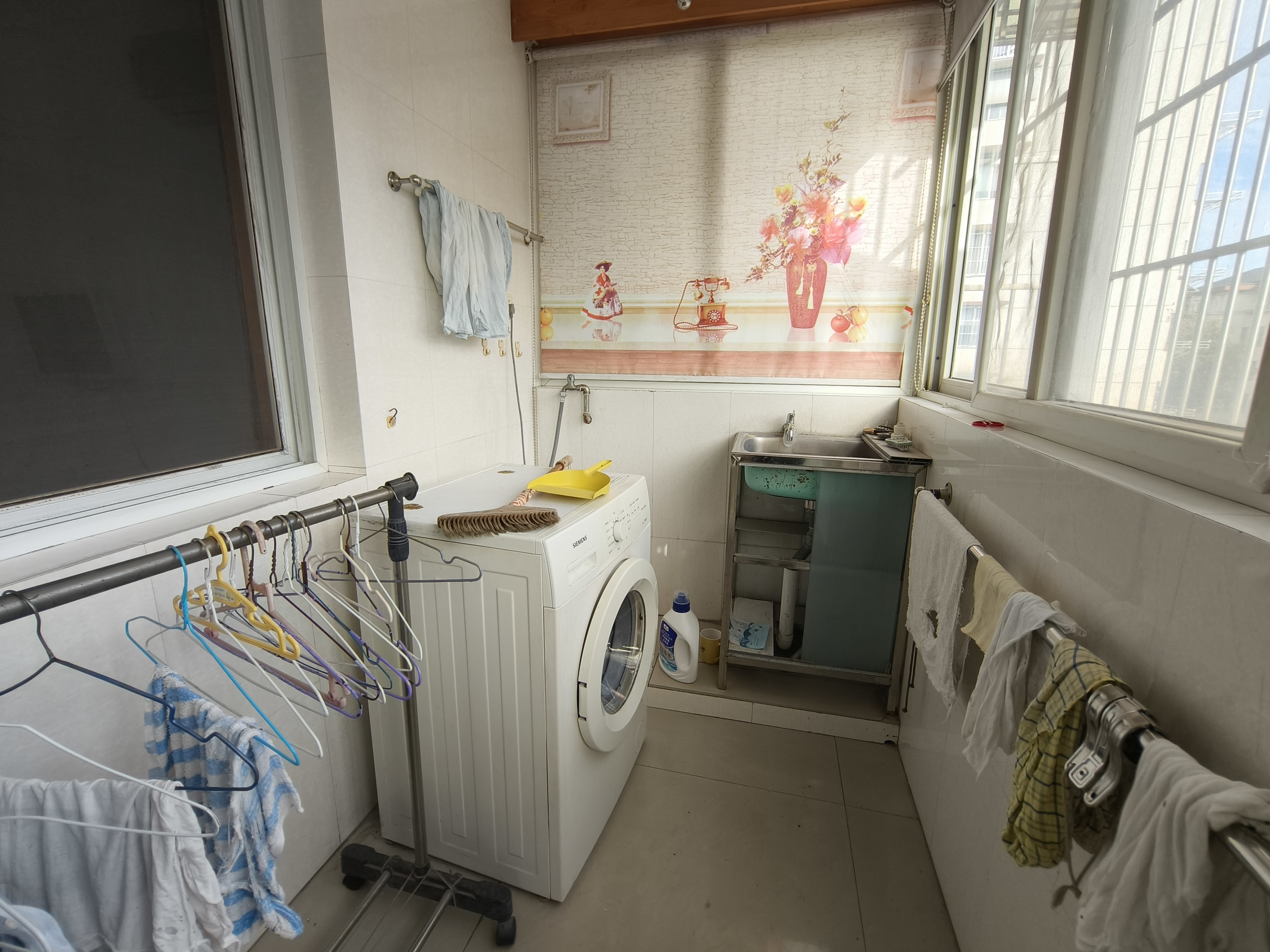 新龙花苑 4室2厅2卫 165m&sup2;