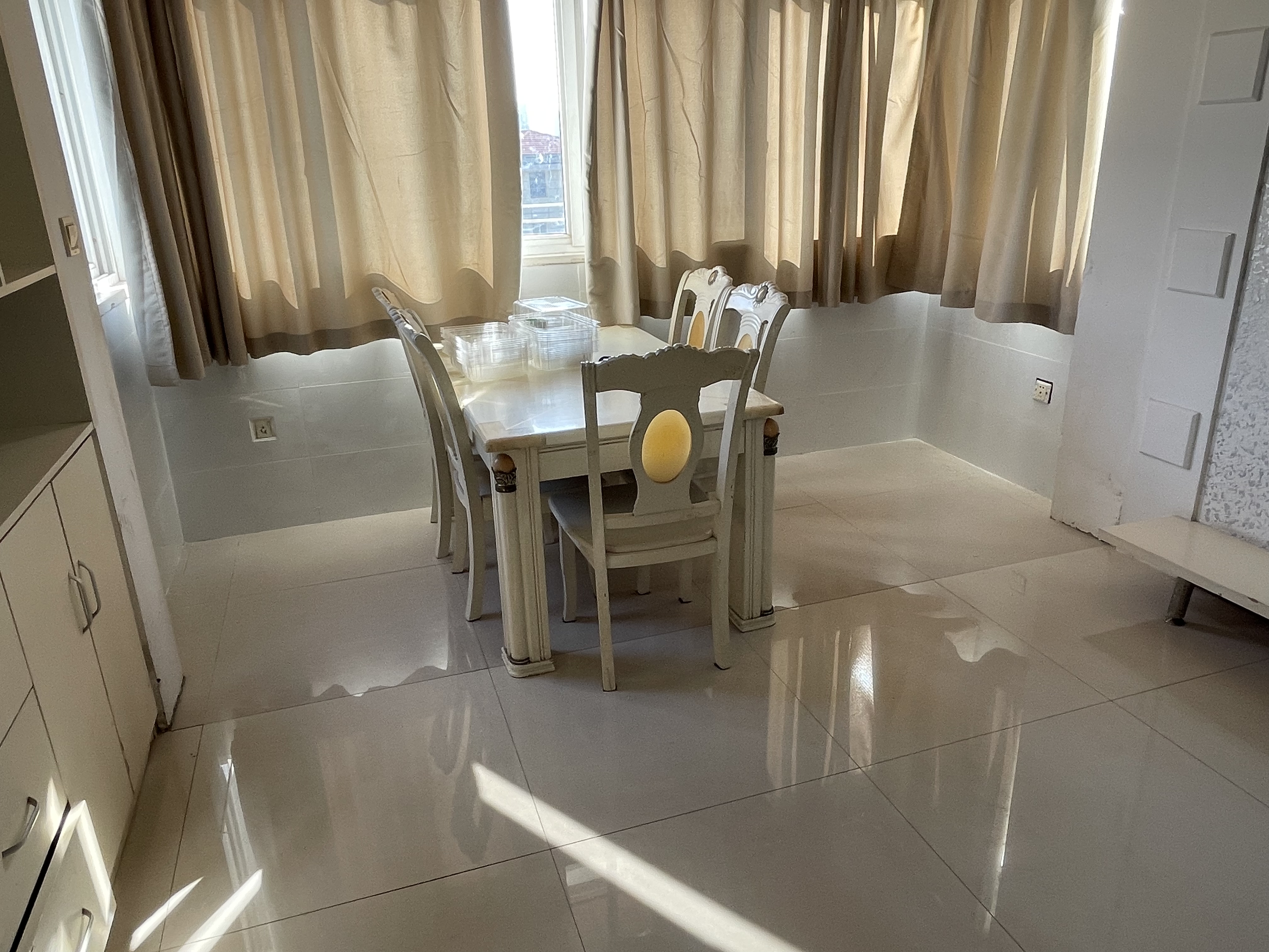 虹桥新苑 3室1厅1卫 64.00m&sup2;