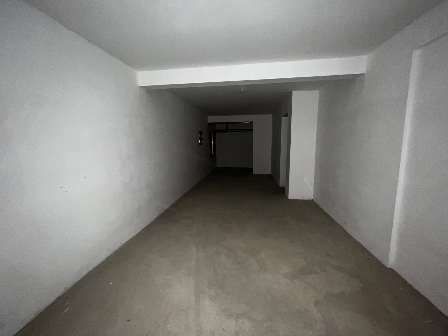 中南世纪花城三期 6室2厅3卫 600m²