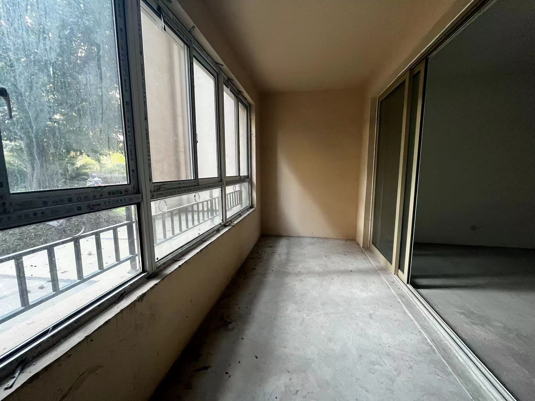 中南世纪花城三期 6室2厅3卫 600m&sup2;
