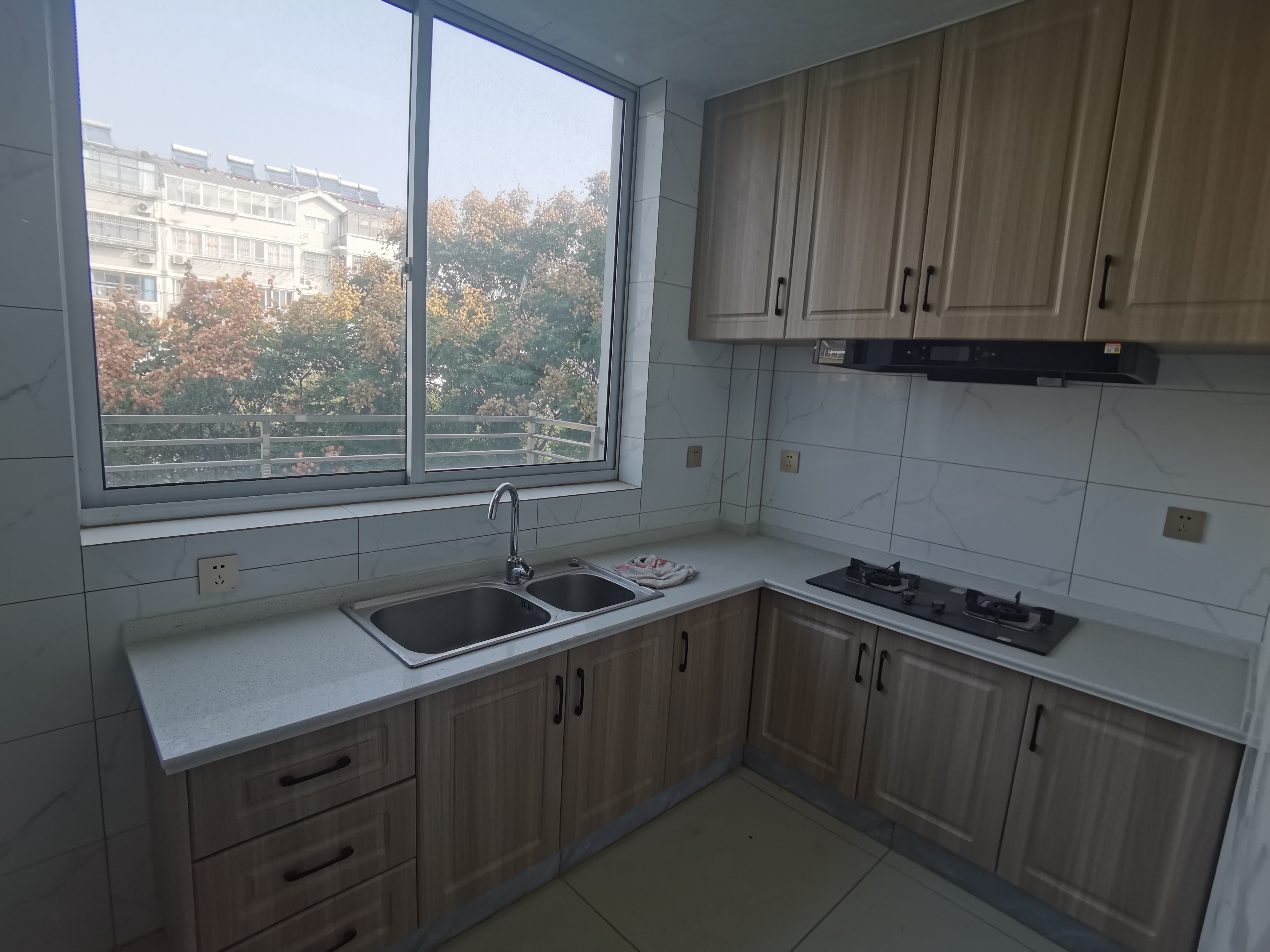 泰山公寓 2室1厅1卫 60m&sup2;