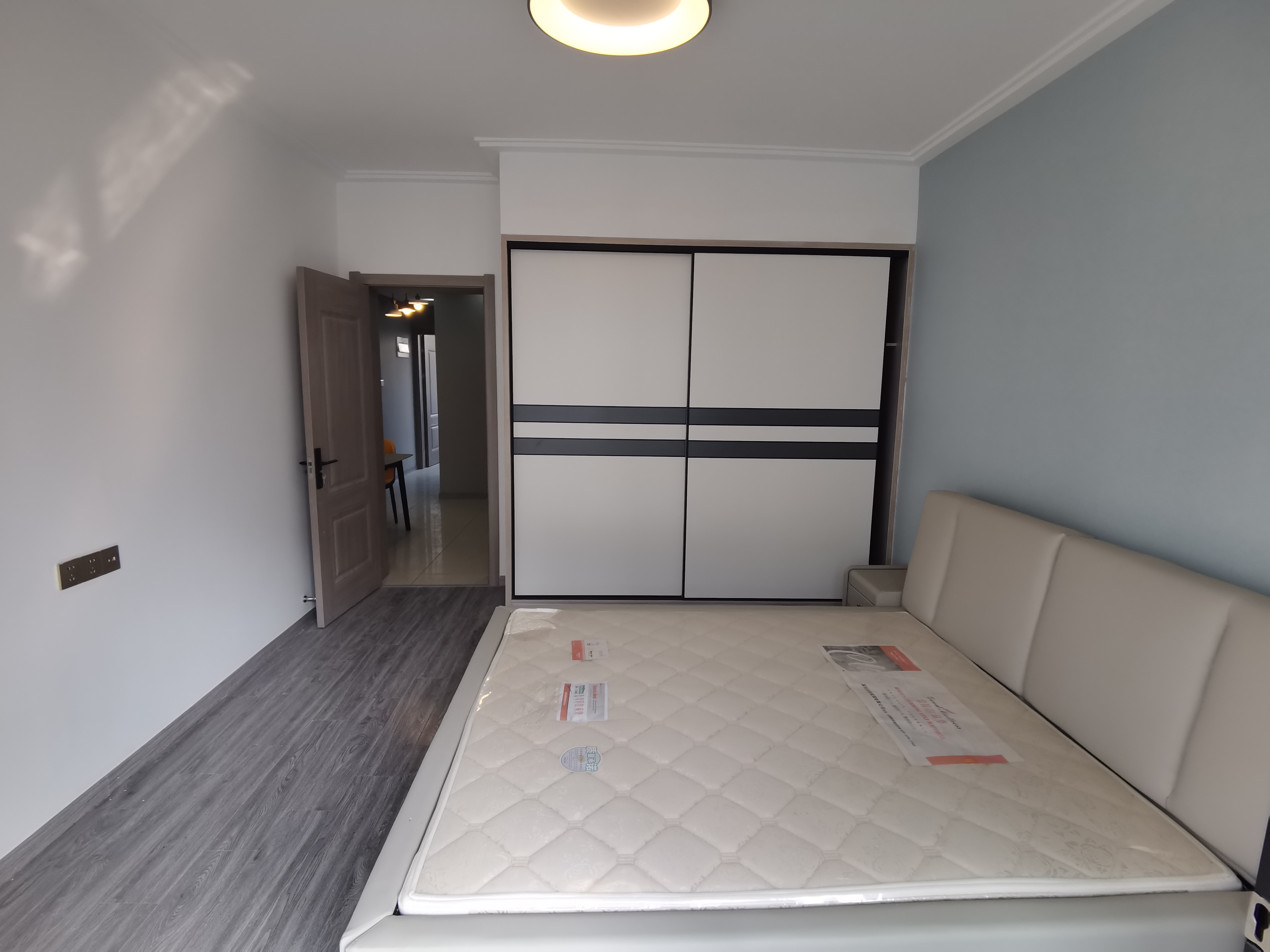 泰山公寓 2室1厅1卫 60m²