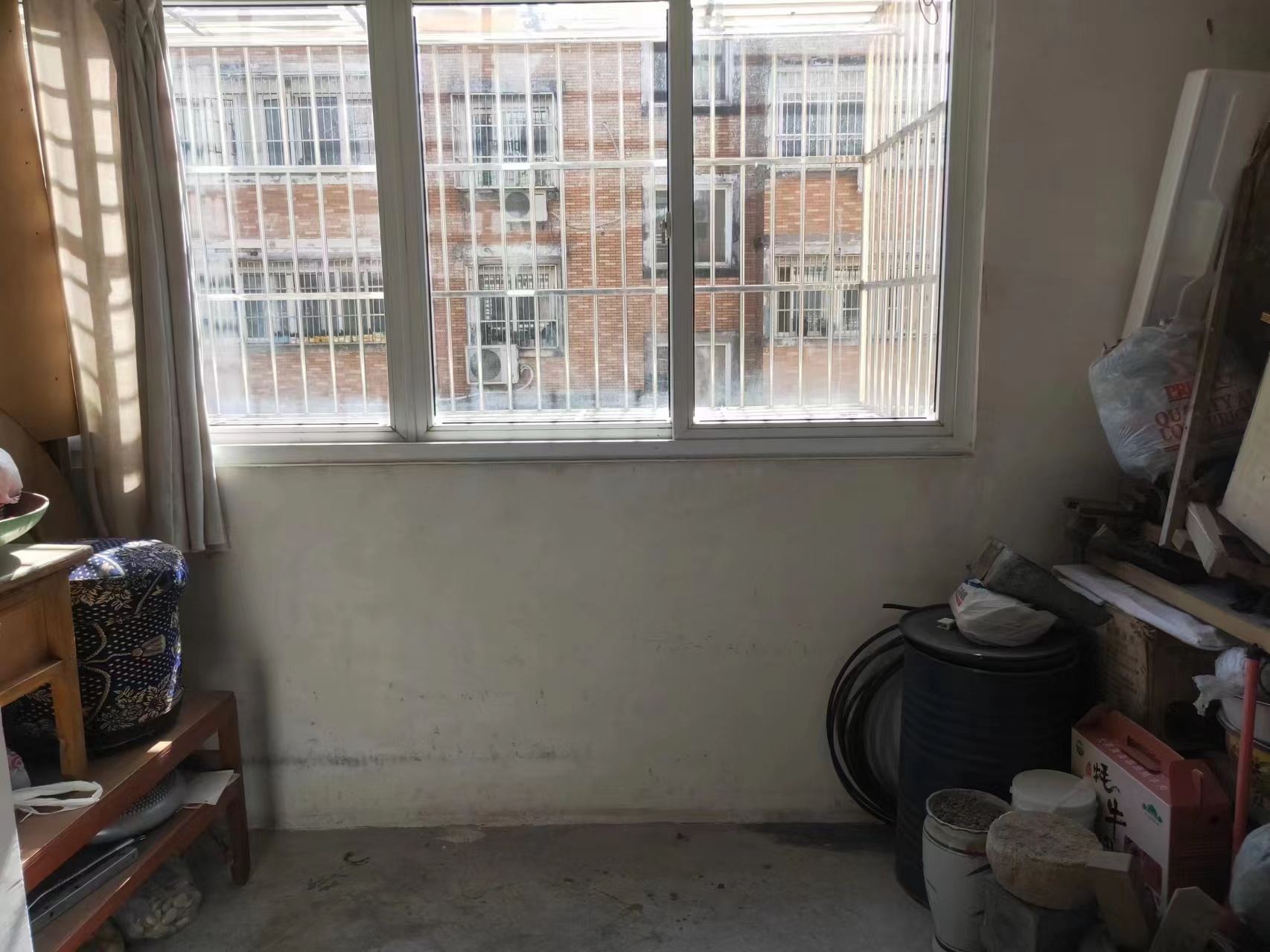 滨江花园 3室2厅1卫 125.00m²