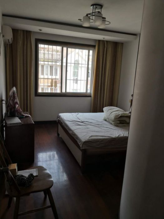 和兴花苑 3室0厅0卫 181.86m&sup2;