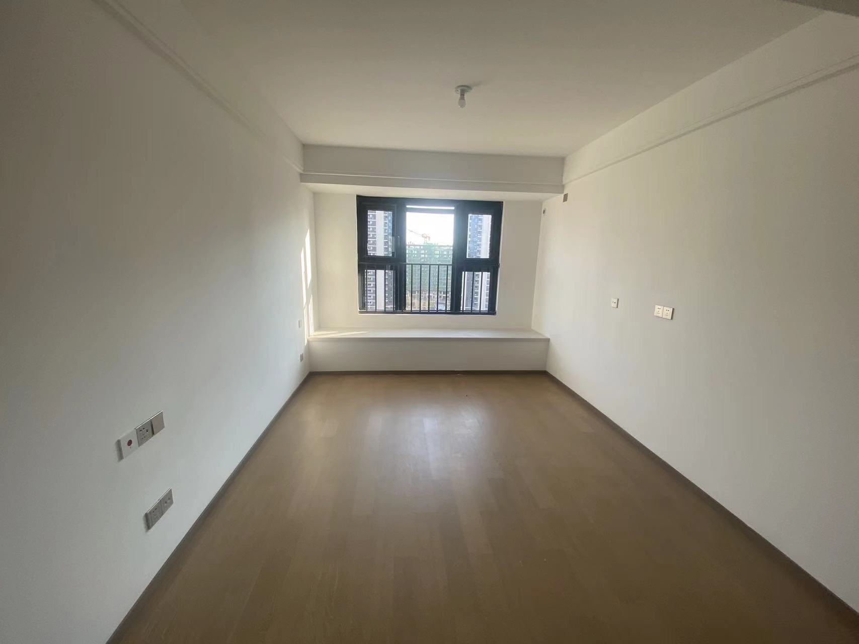 卓越华宸世纪 3室2厅2卫 101m&sup2;