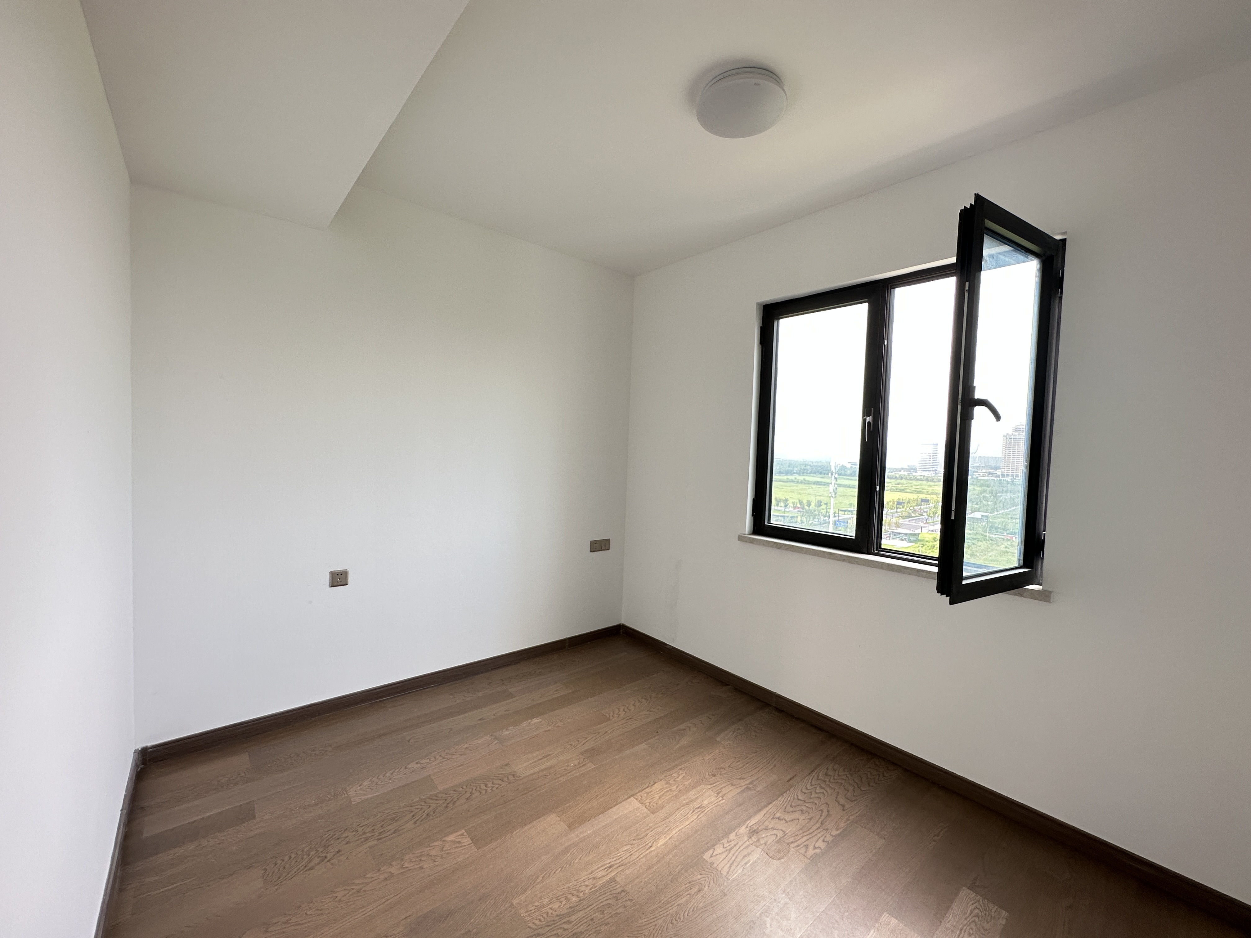 中海上东区 3室2厅1卫 126m&sup2;