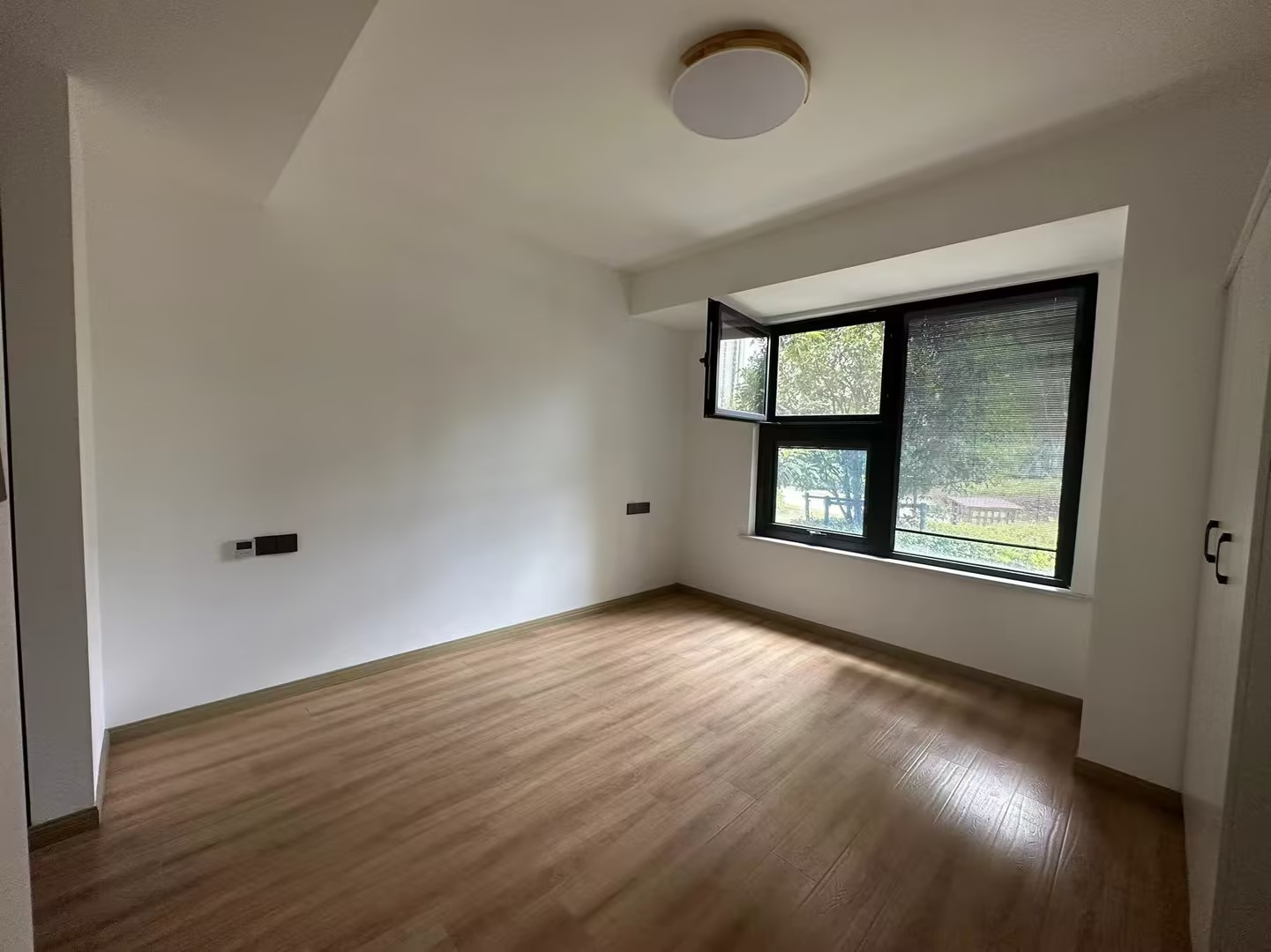 招商新城雍景湾 4室2厅2卫 139m&sup2;