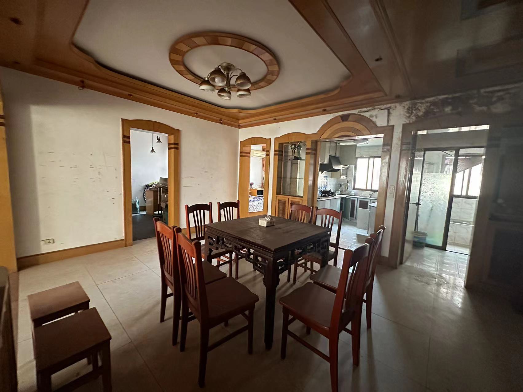 威美公寓 4室2厅2卫 150.00m&sup2;
