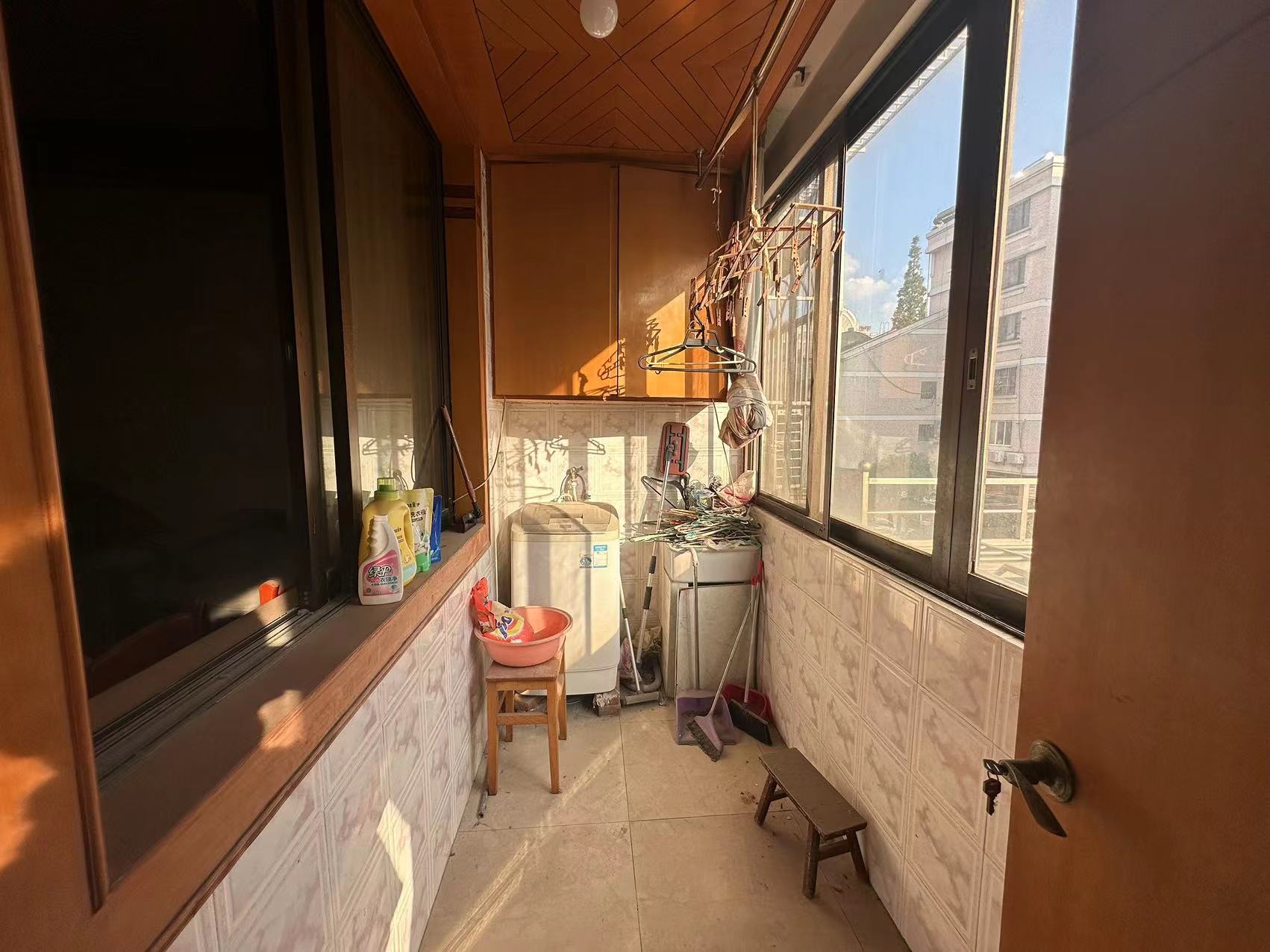威美公寓 4室2厅2卫 150.00m&sup2;